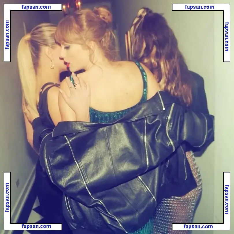 Taylor Swift nude photo #2476 from OnlyFans