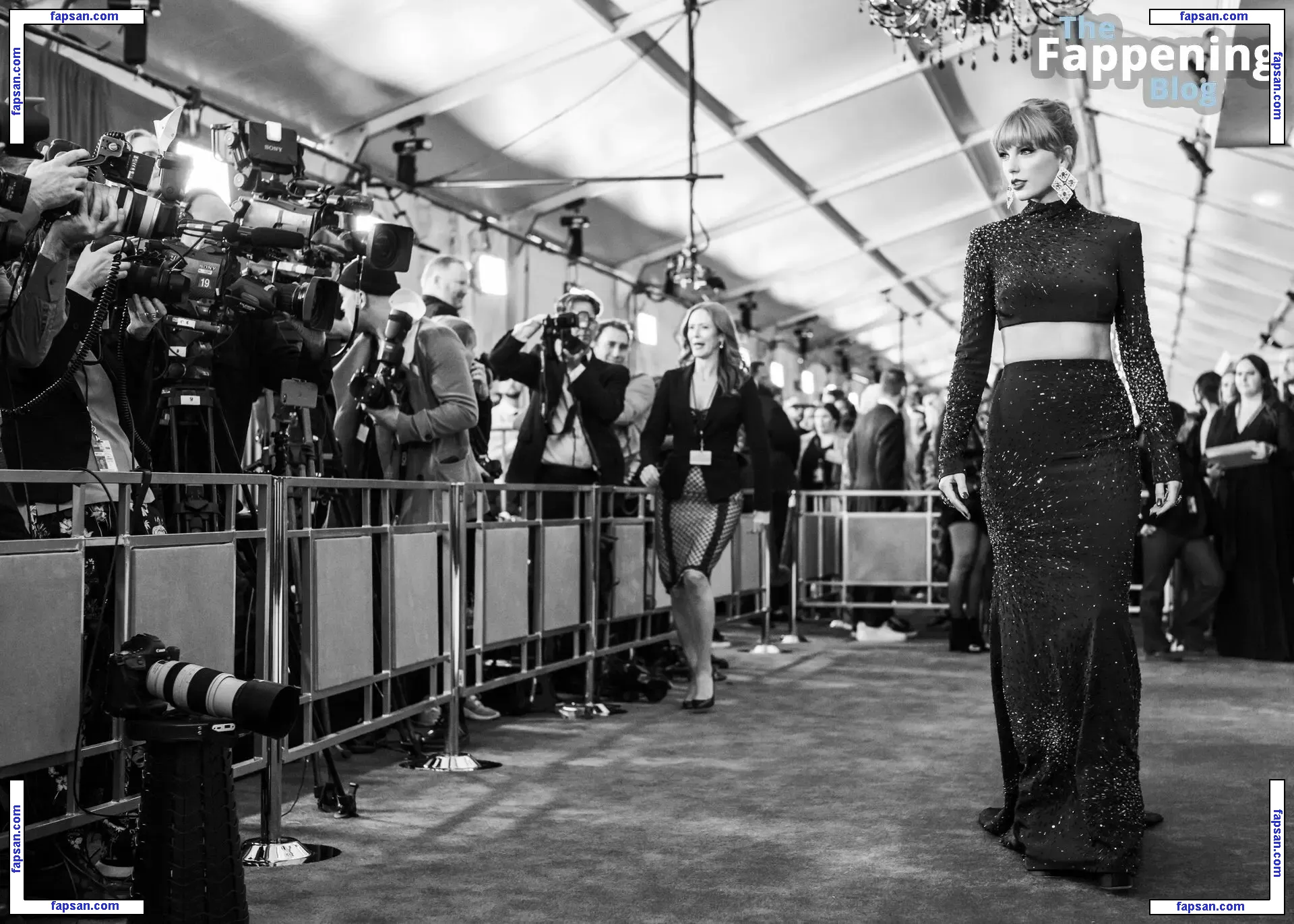 Taylor Swift nude photo #2501 from OnlyFans