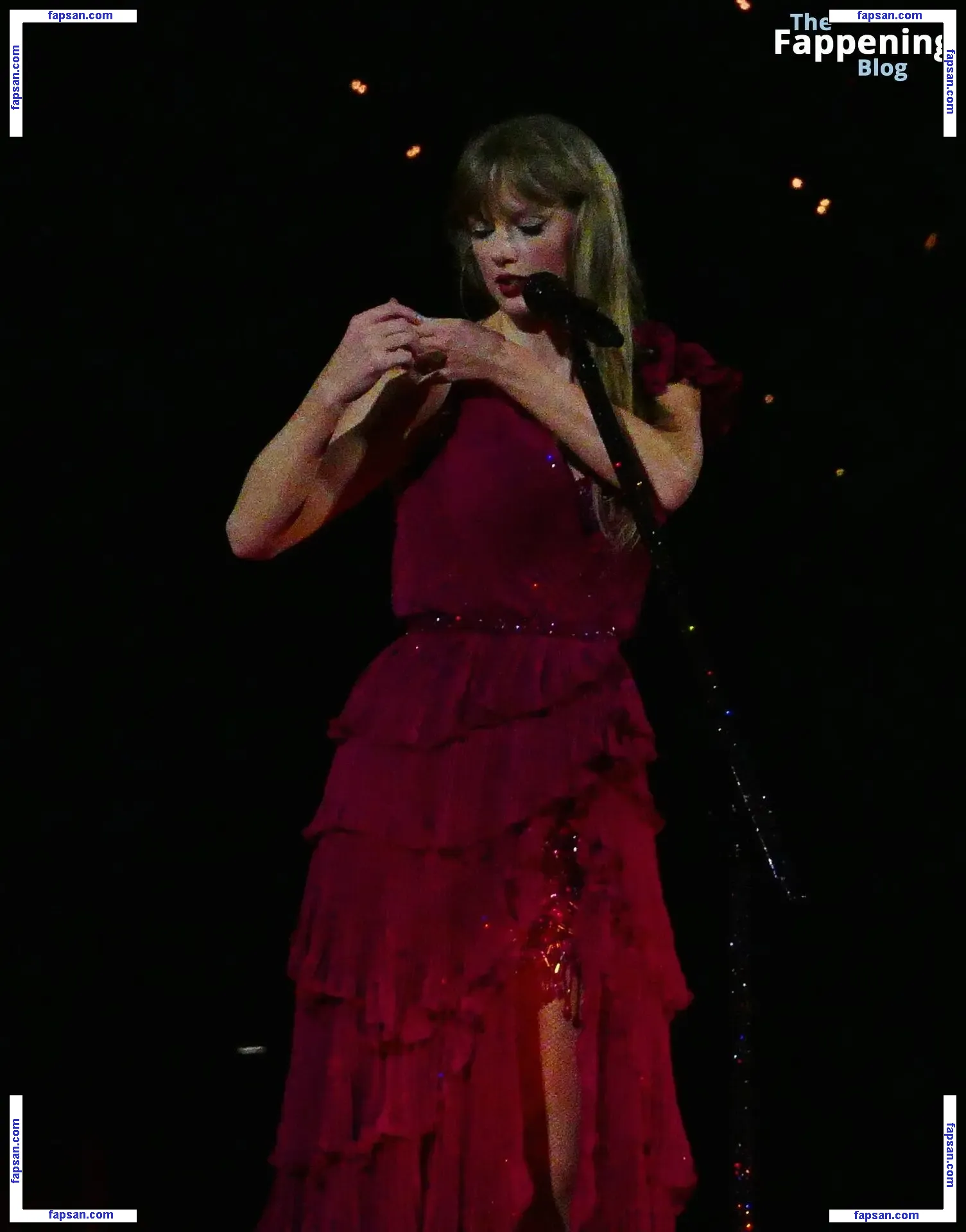 Taylor Swift nude photo #2564 from OnlyFans