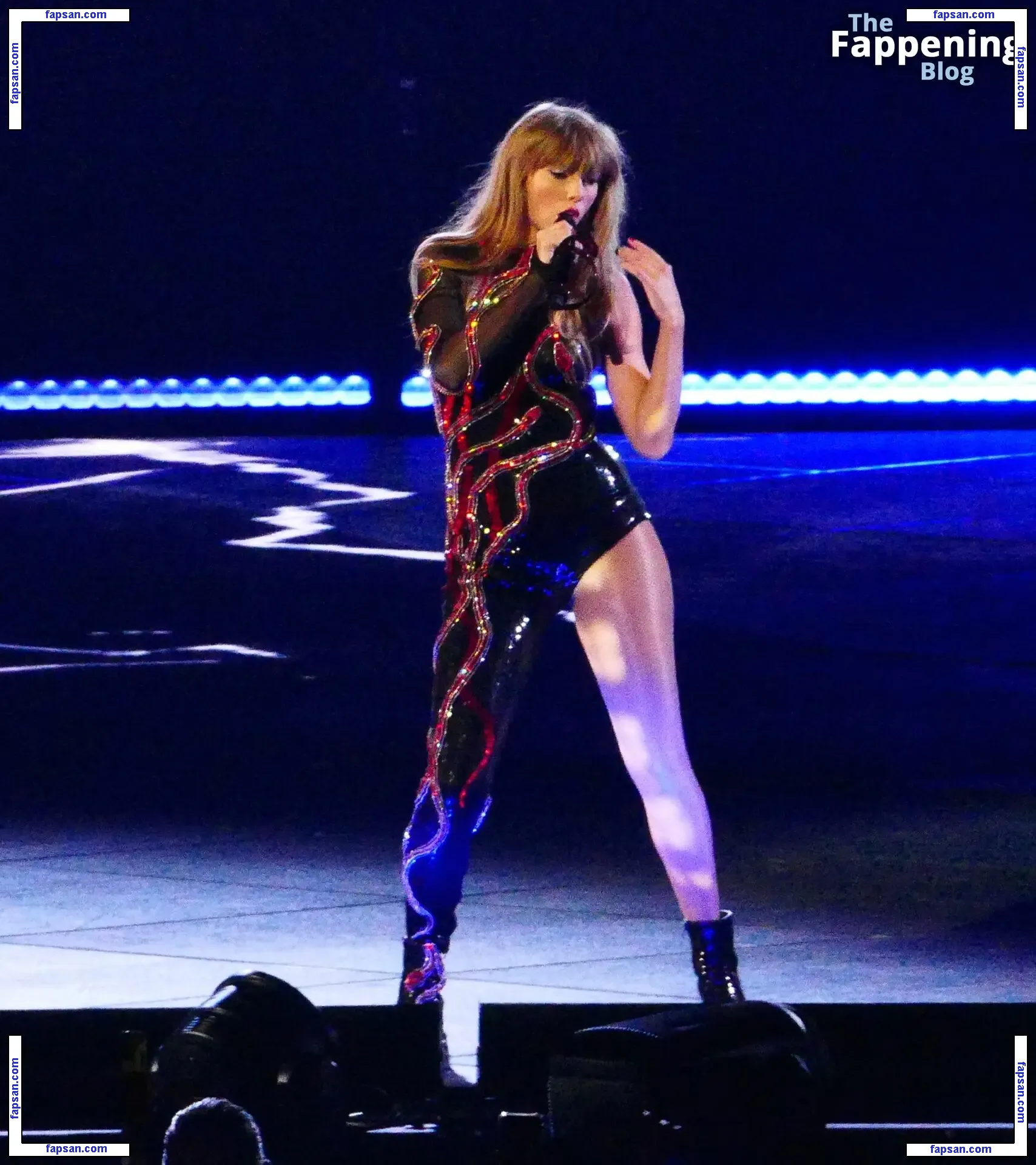 Taylor Swift nude photo #2624 from OnlyFans