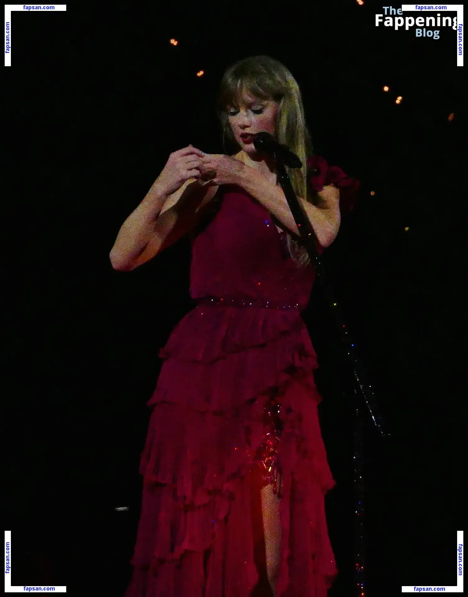 Taylor Swift nude photo #2629 from OnlyFans