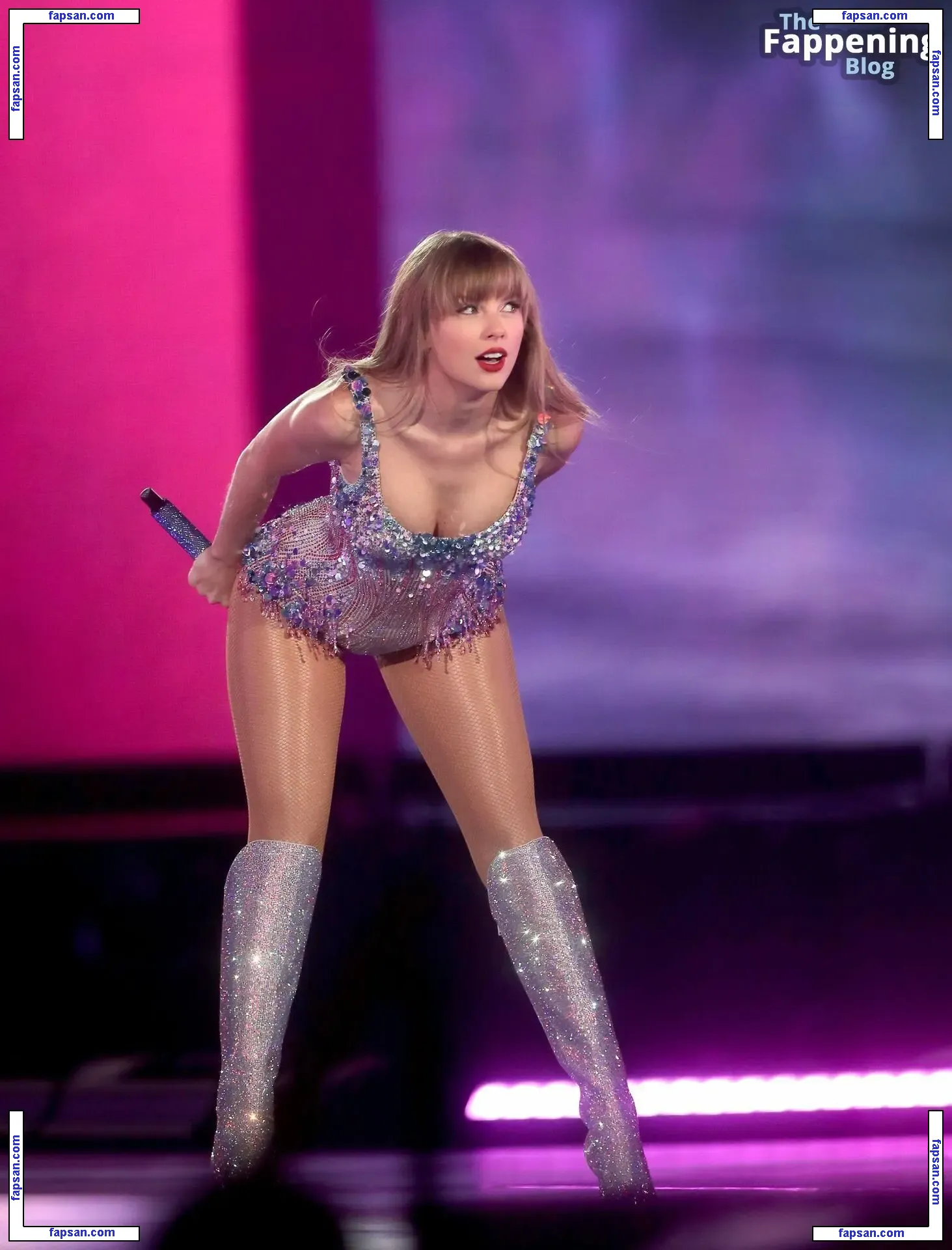 Taylor Swift nude photo #2663 from OnlyFans