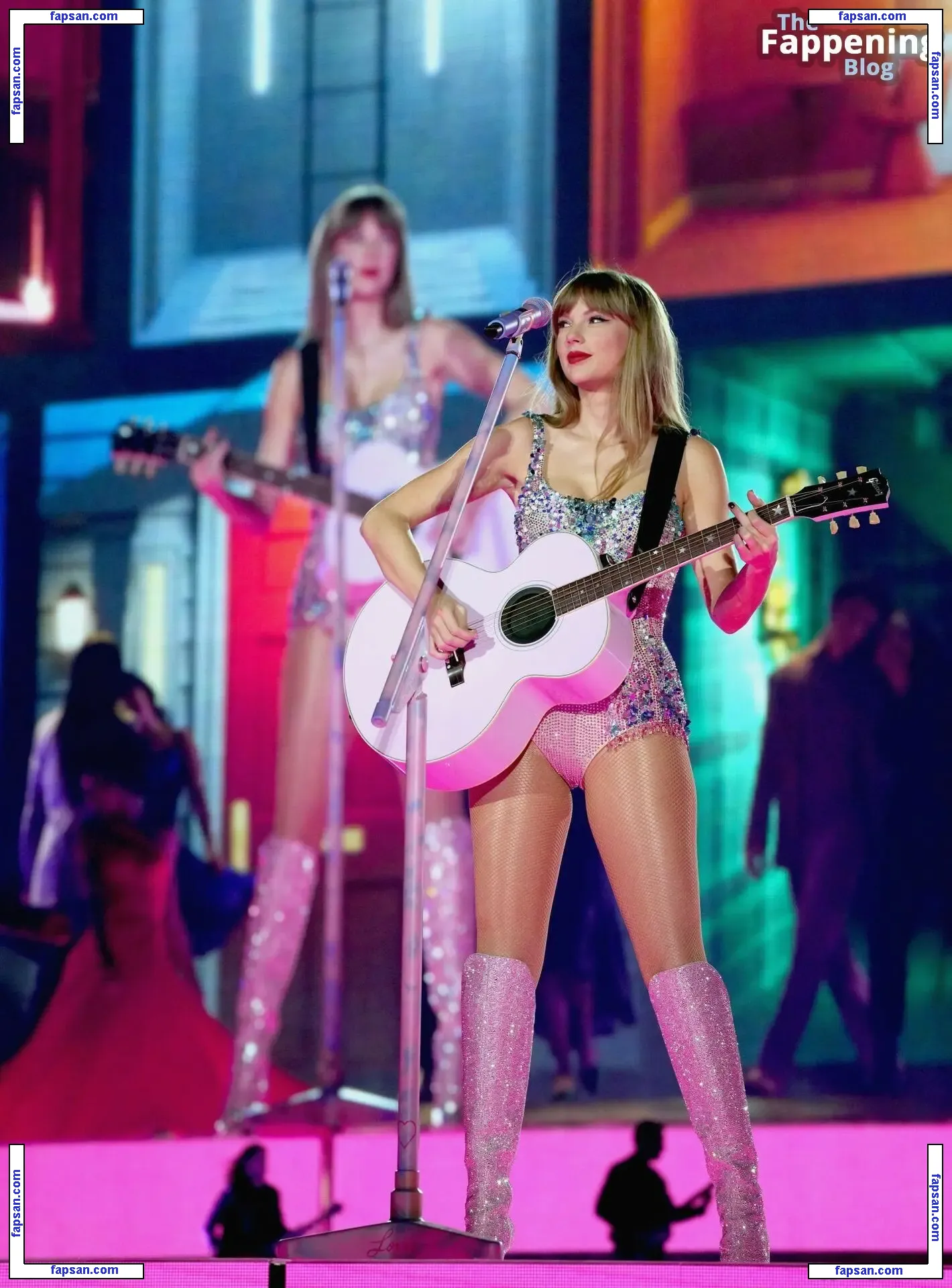 Taylor Swift nude photo #2668 from OnlyFans