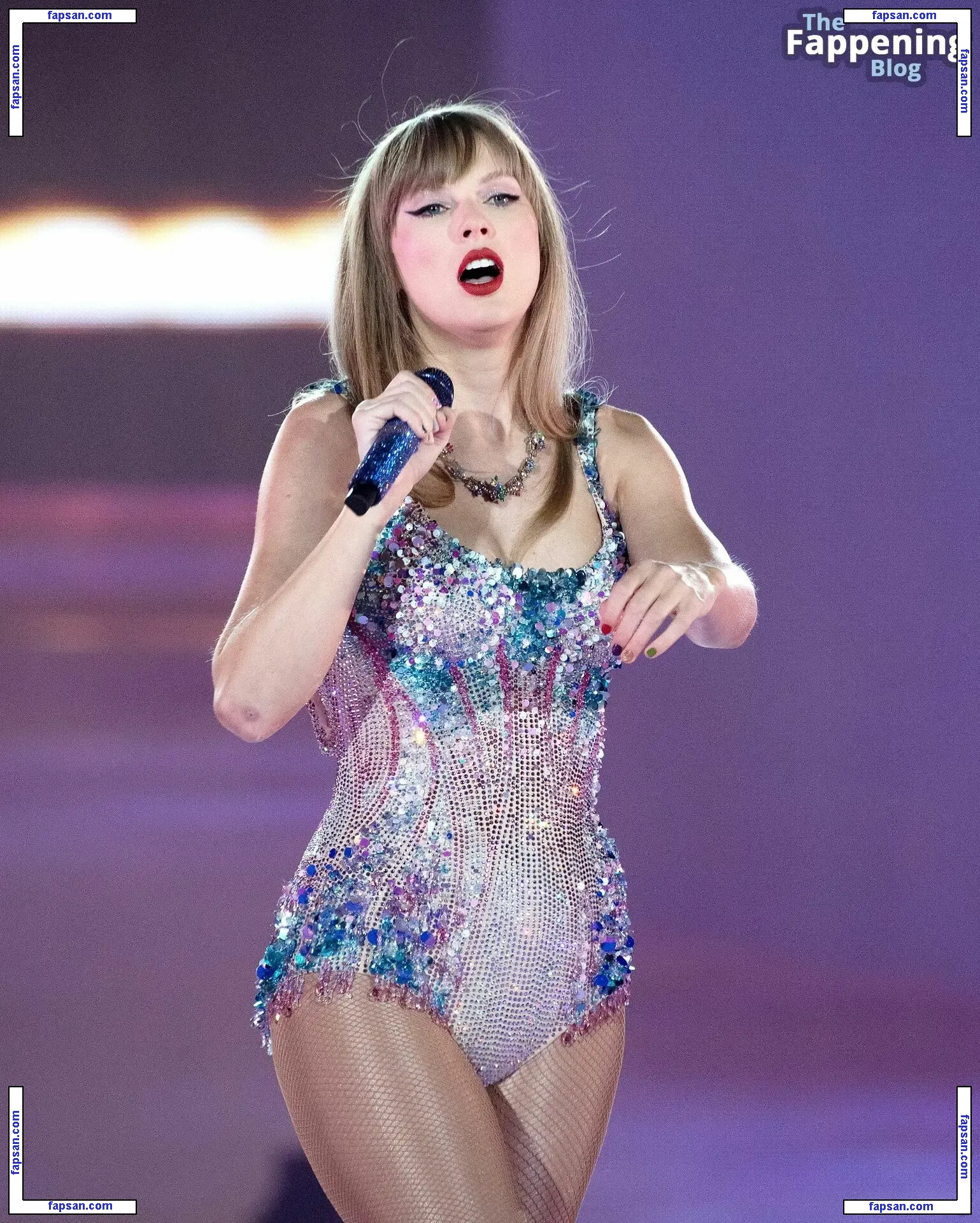 Taylor Swift nude photo #2737 from OnlyFans