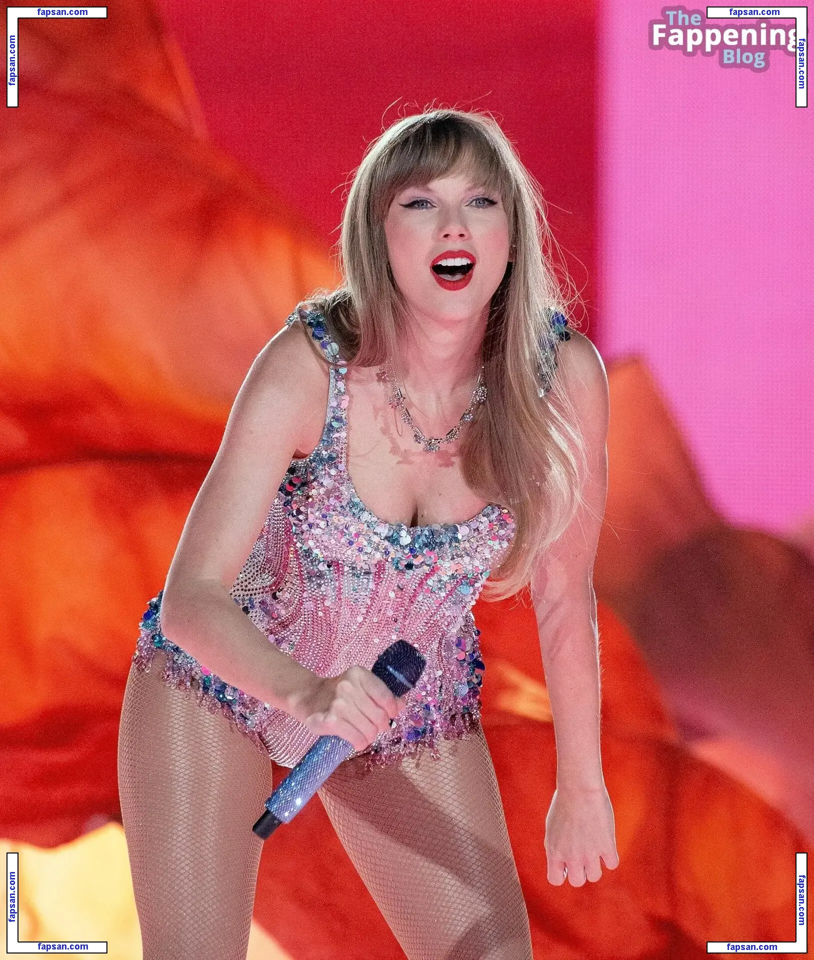 Taylor Swift nude photo #2805 from OnlyFans