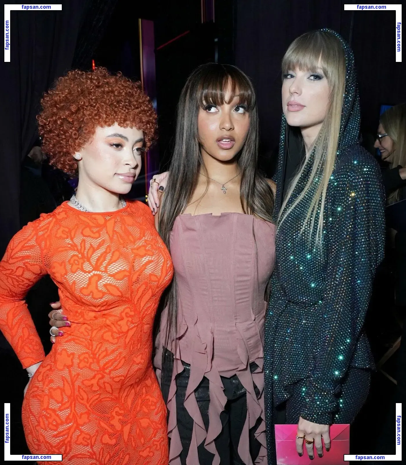 Taylor Swift nude photo #2812 from OnlyFans