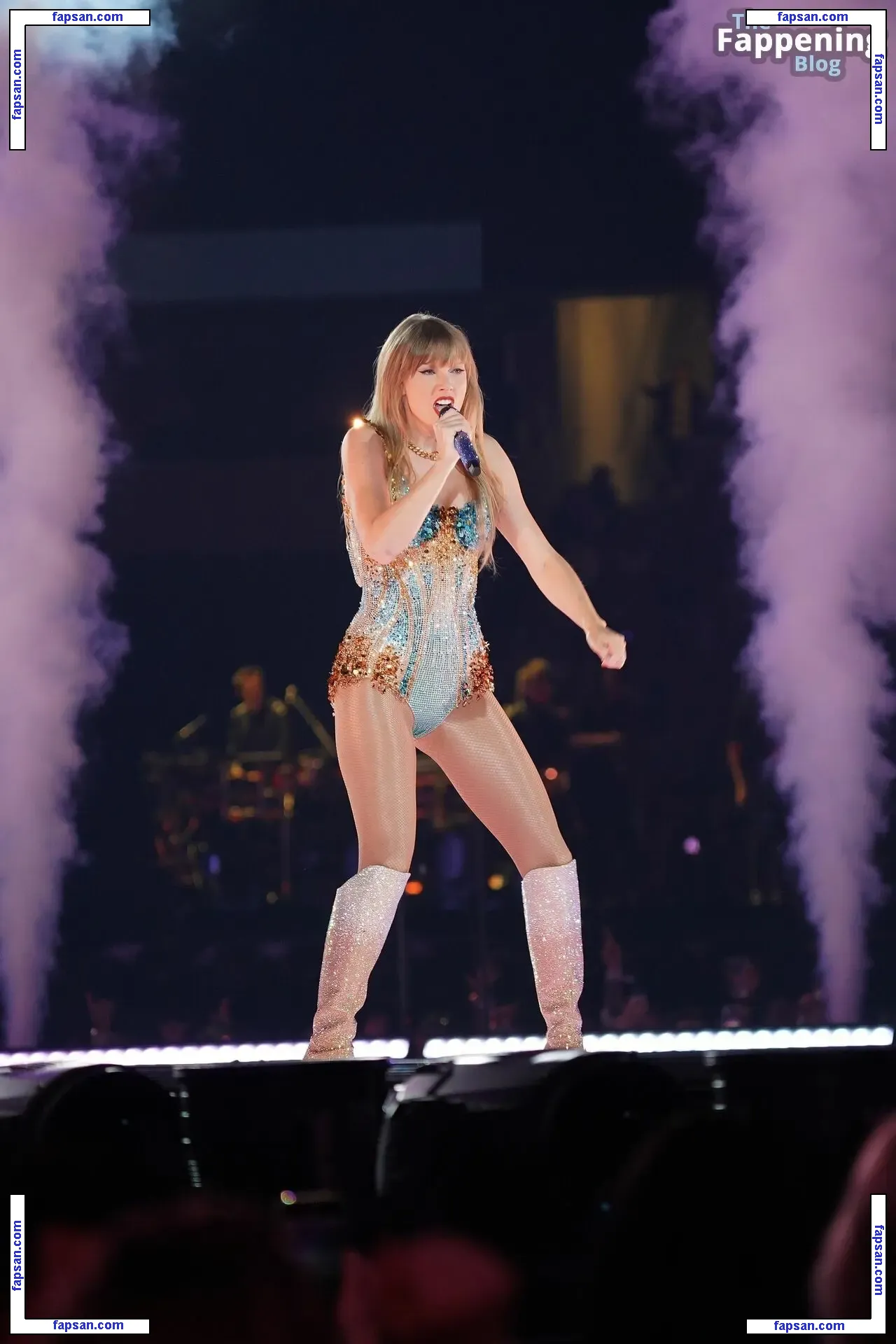 Taylor Swift nude photo #2825 from OnlyFans