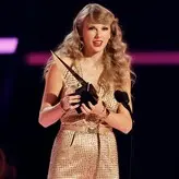 Taylor Swift nude #2337