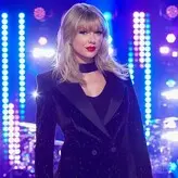 Taylor Swift nude #2449