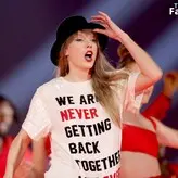 Taylor Swift nude #2843