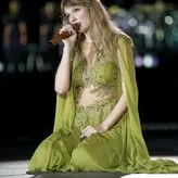 Taylor Swift nude #2869