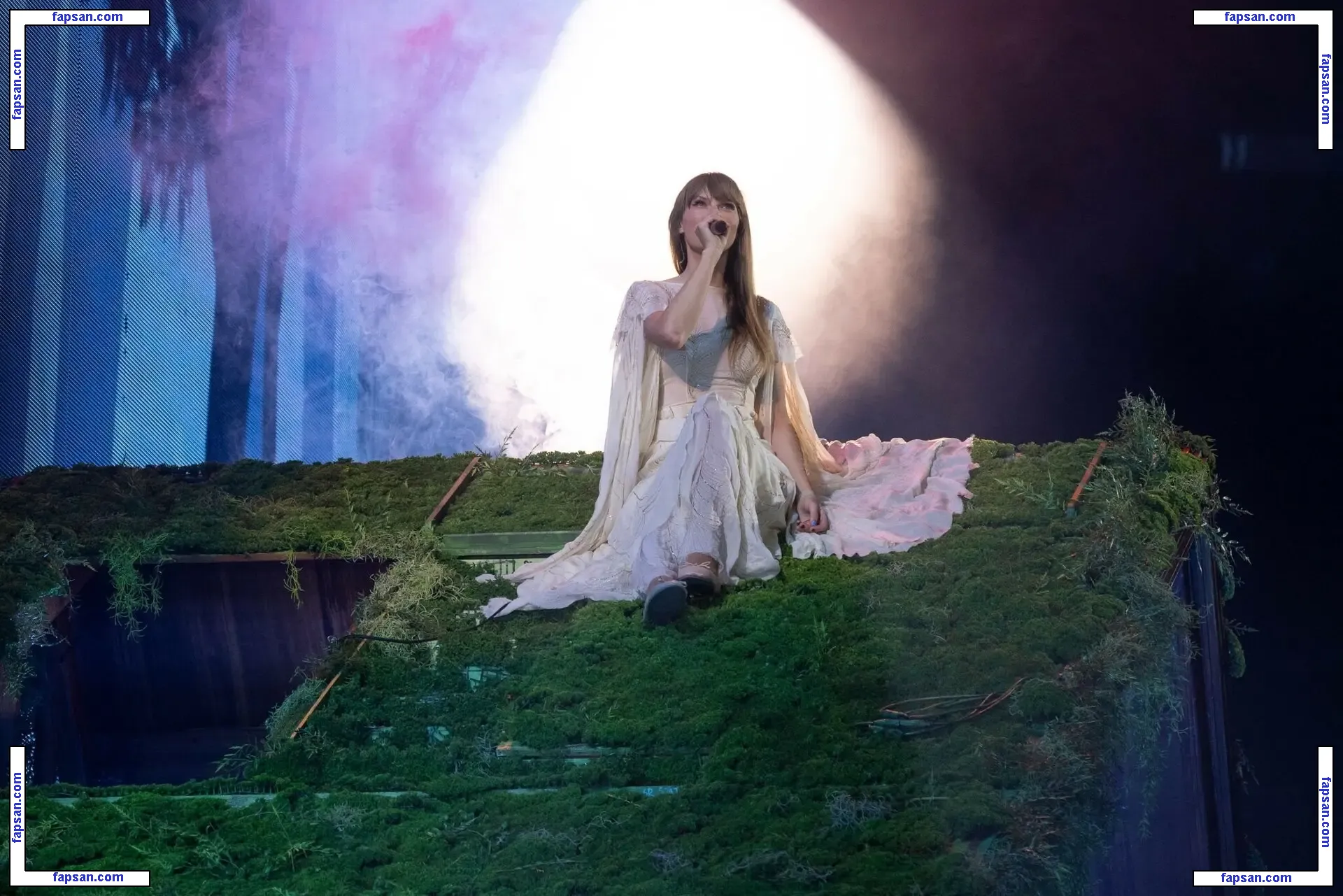 Taylor Swift nude photo #3049 from OnlyFans