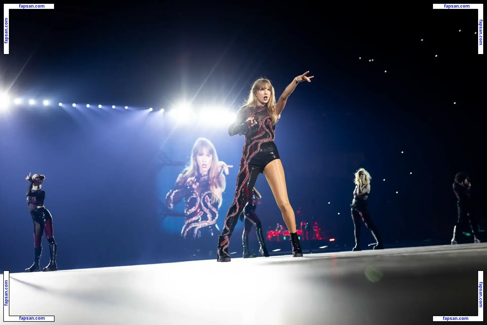 Taylor Swift nude photo #3050 from OnlyFans