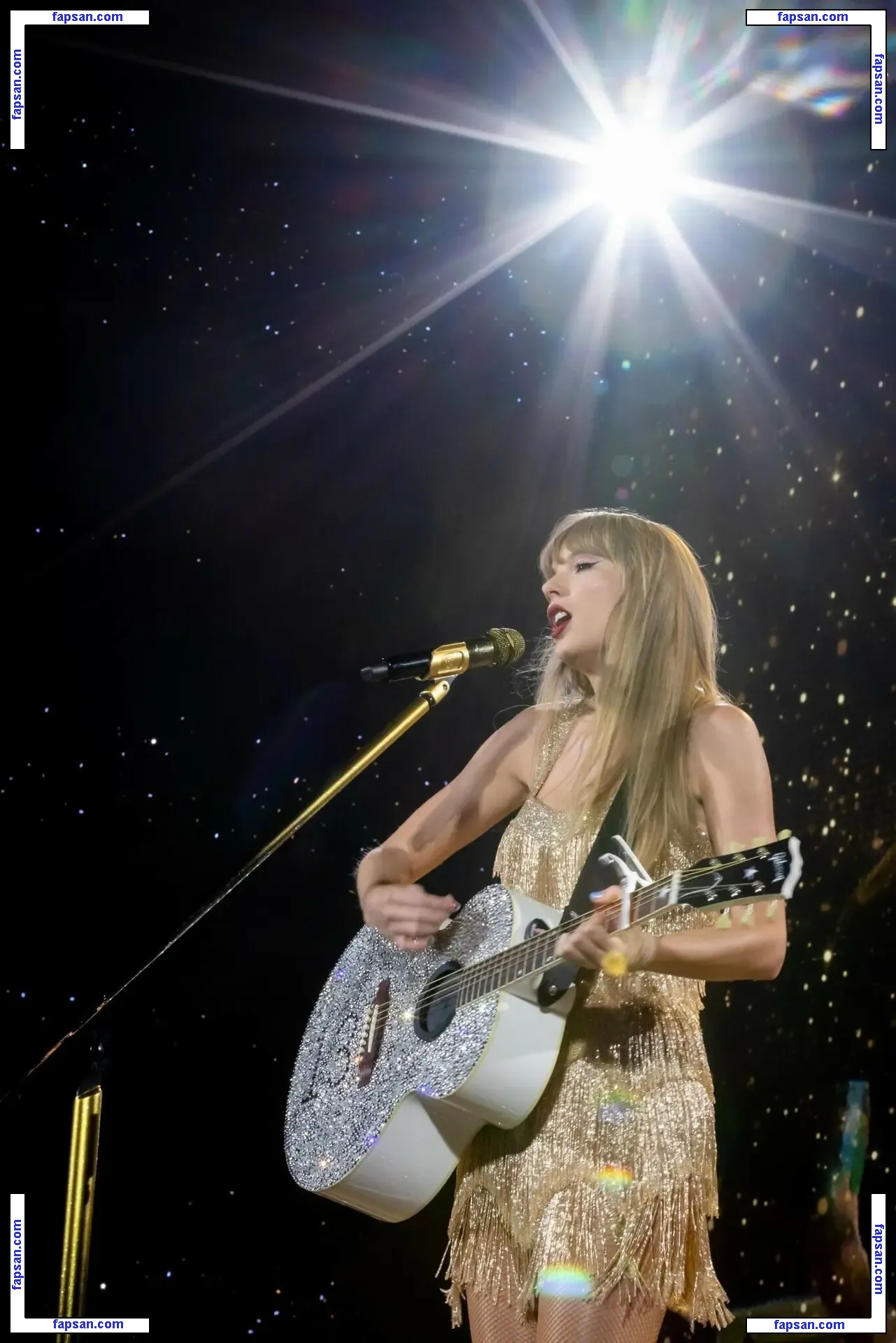 Taylor Swift nude photo #3056 from OnlyFans