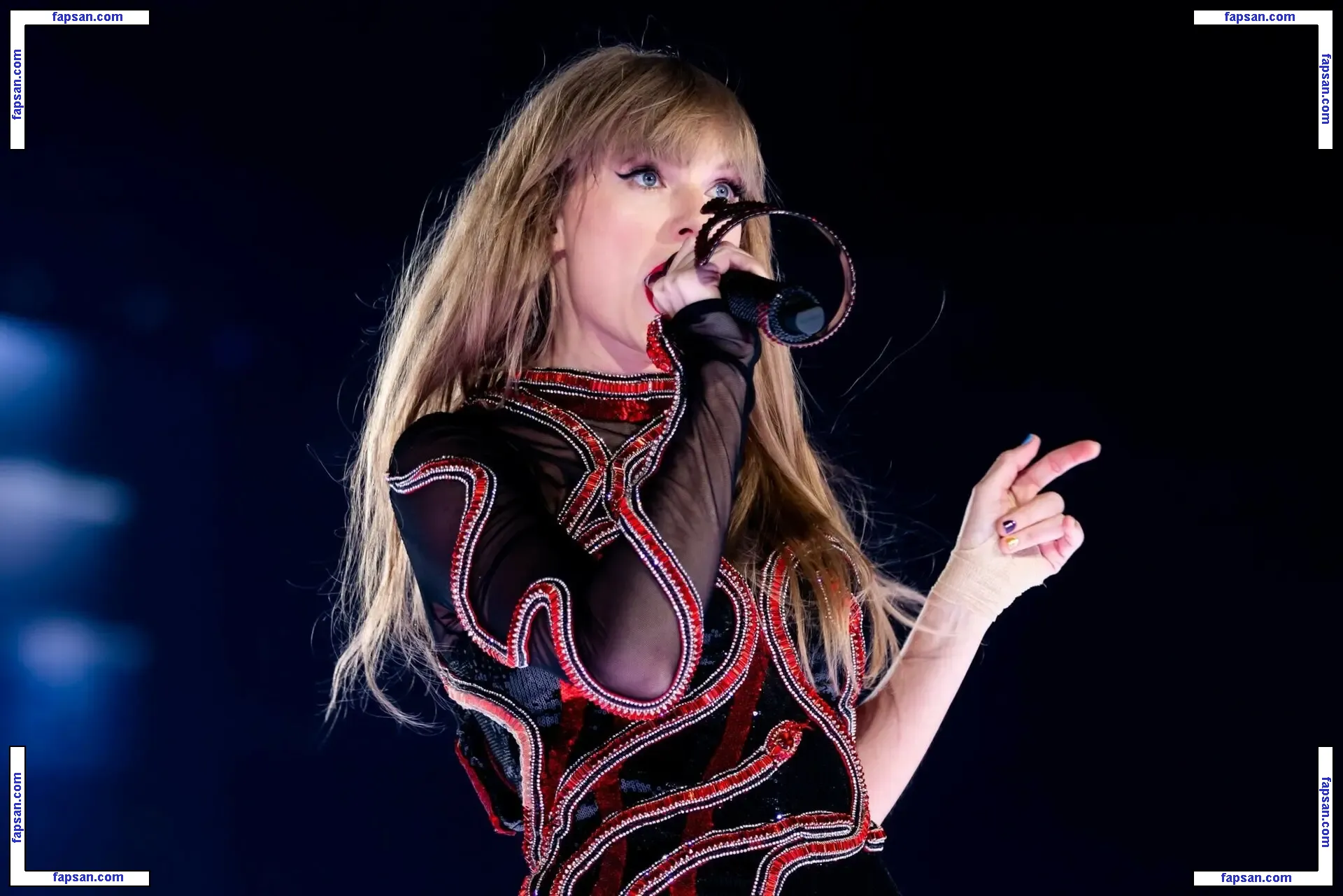 Taylor Swift nude photo #3070 from OnlyFans