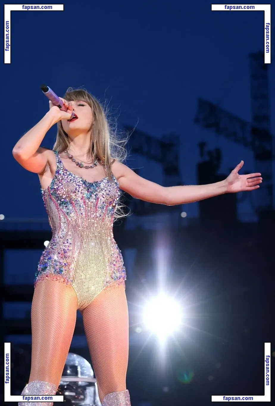Taylor Swift nude photo #3170 from OnlyFans