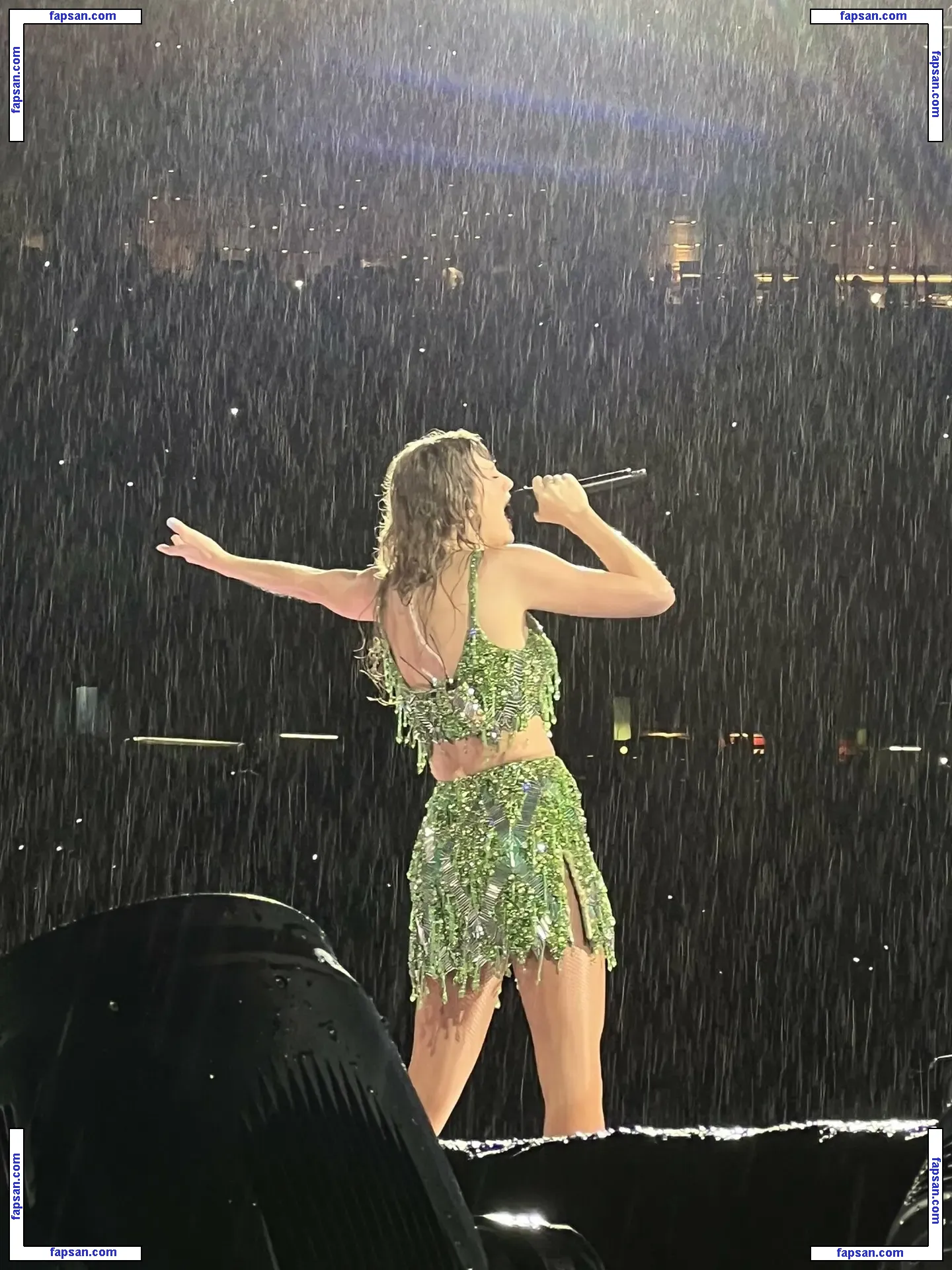 Taylor Swift nude photo #3182 from OnlyFans