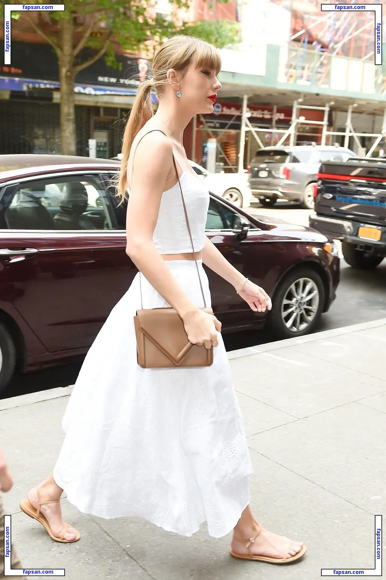 Taylor Swift nude photo #3273 from OnlyFans