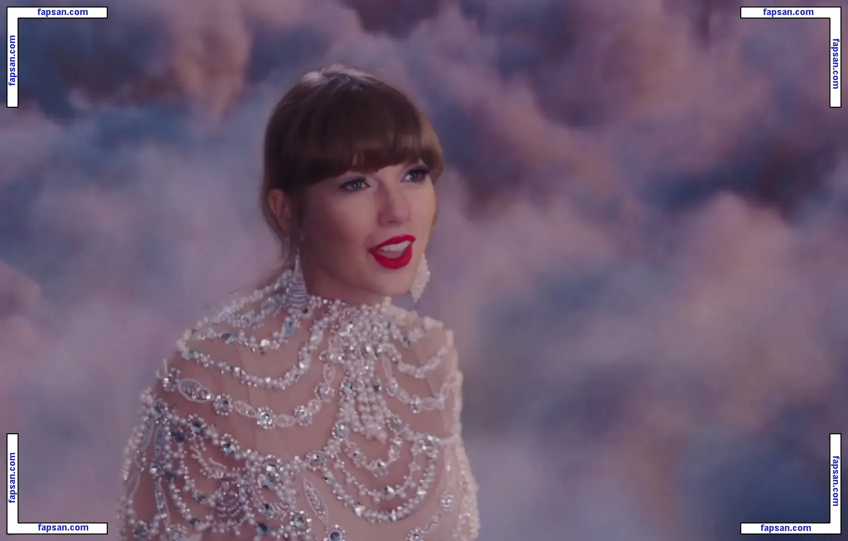 Taylor Swift nude photo #3288 from OnlyFans