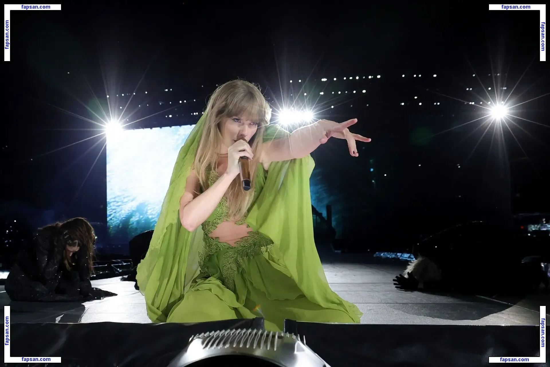 Taylor Swift nude photo #3291 from OnlyFans