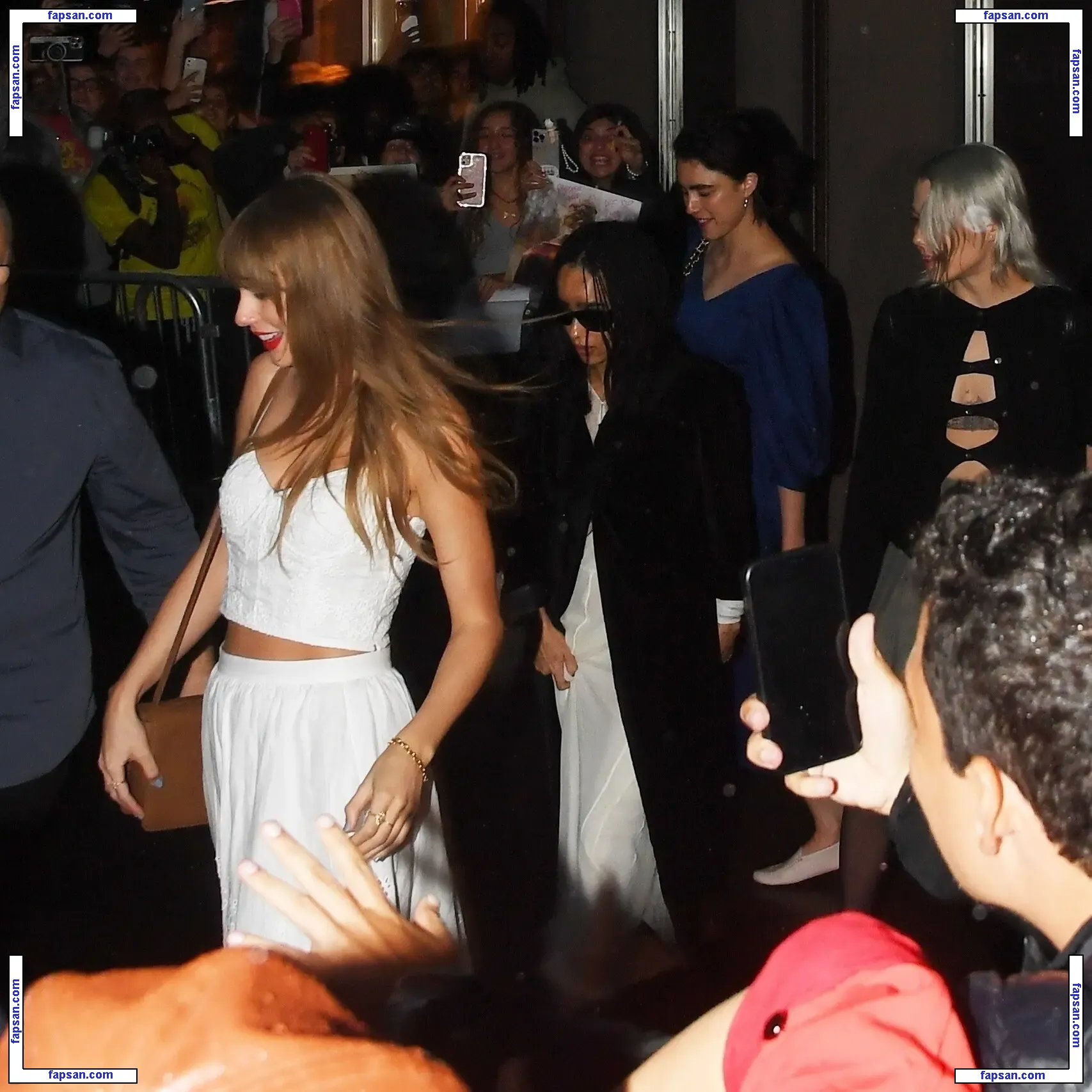 Taylor Swift nude photo #3293 from OnlyFans