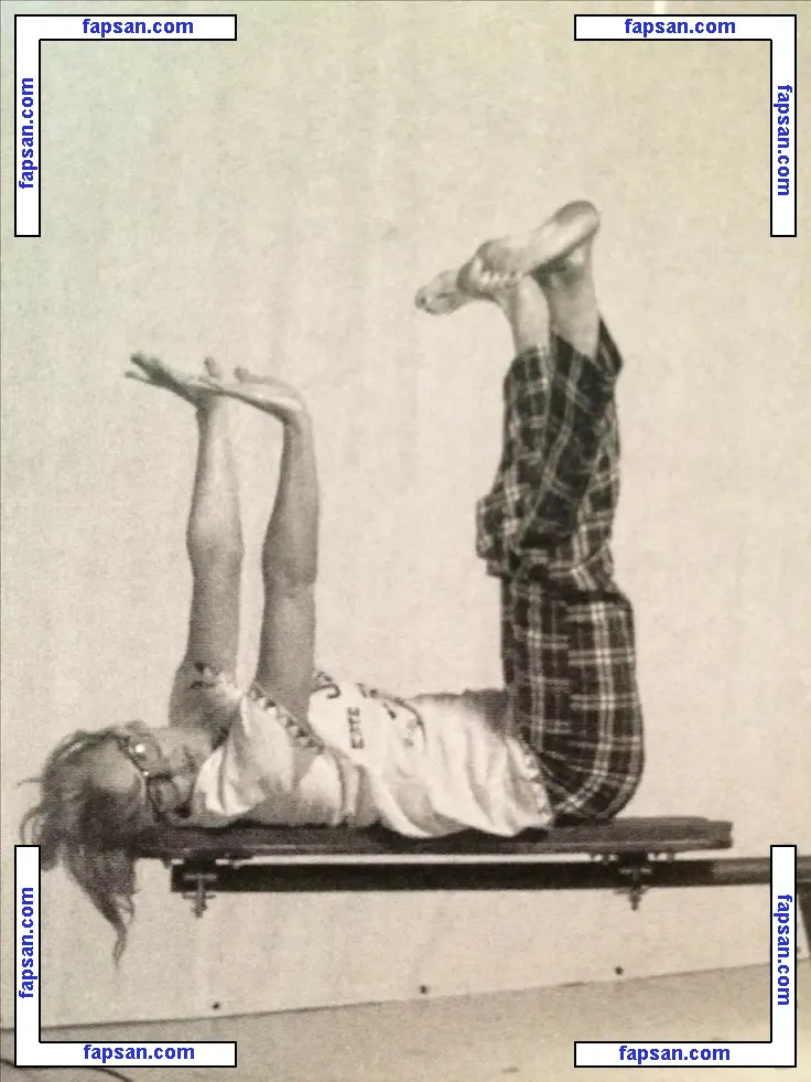 Taylor Swift nude photo #3314 from OnlyFans