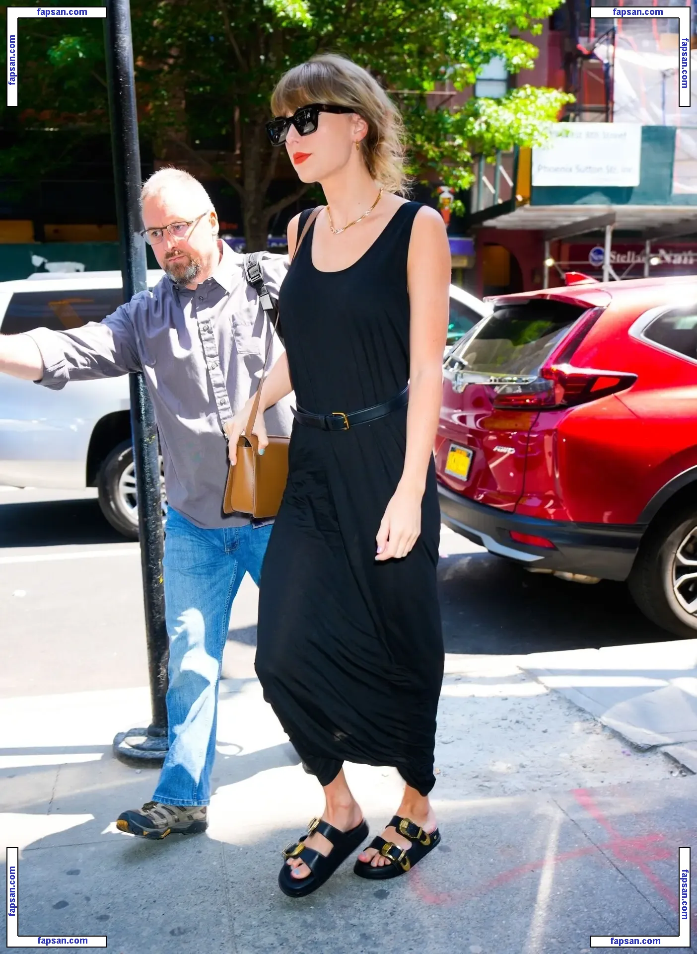 Taylor Swift nude photo #3363 from OnlyFans