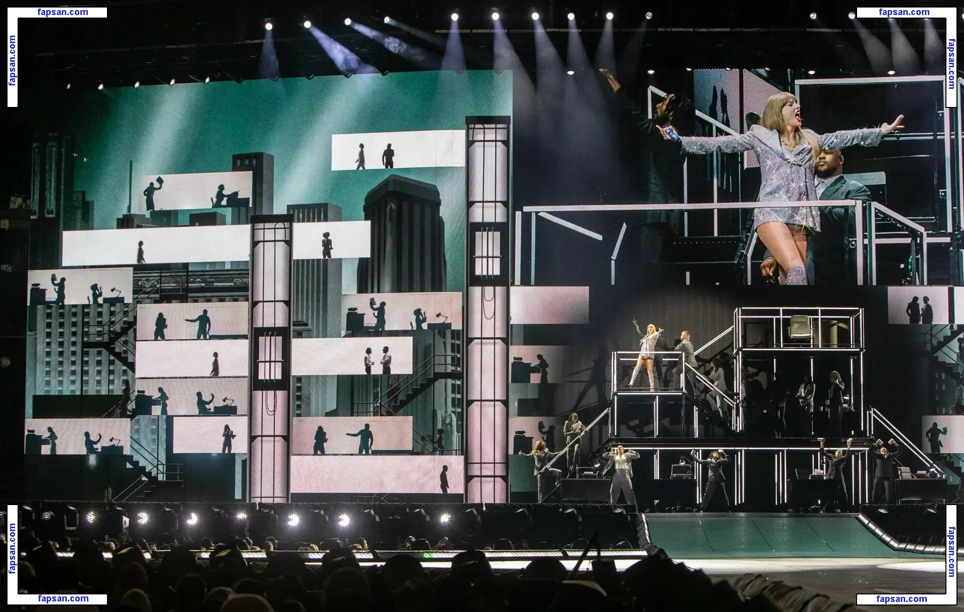 Taylor Swift nude photo #3386 from OnlyFans