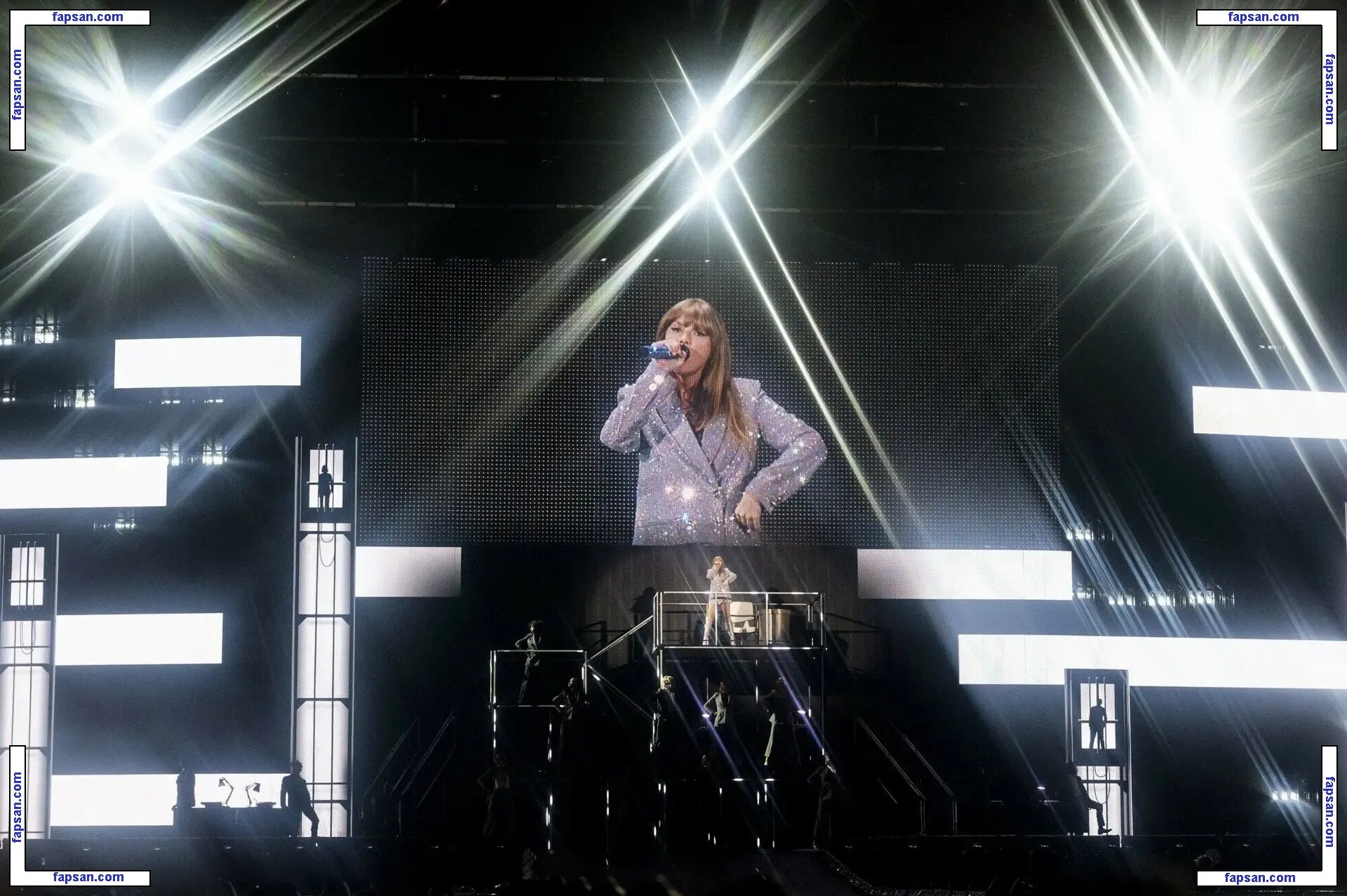 Taylor Swift nude photo #3392 from OnlyFans