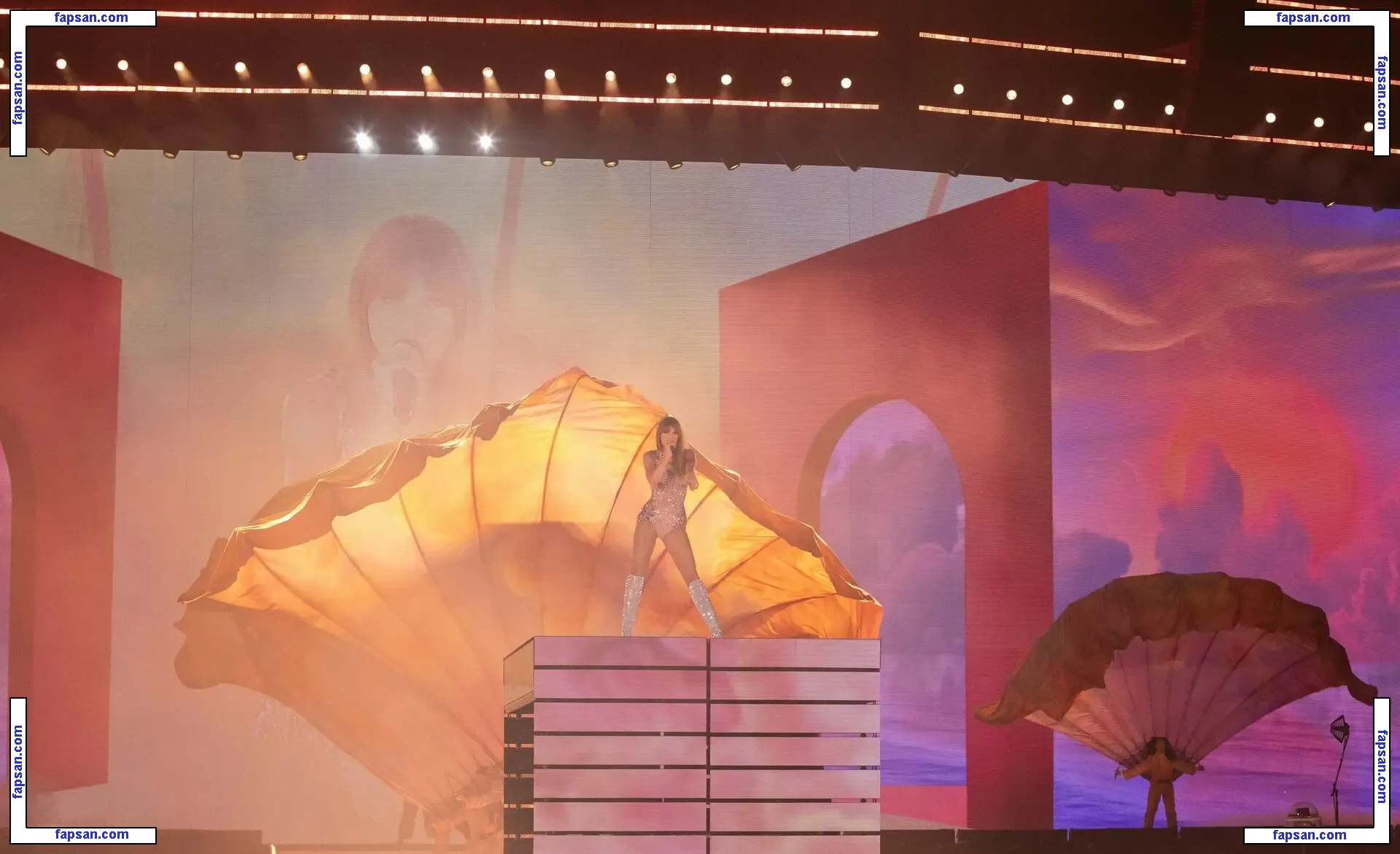 Taylor Swift nude photo #3421 from OnlyFans