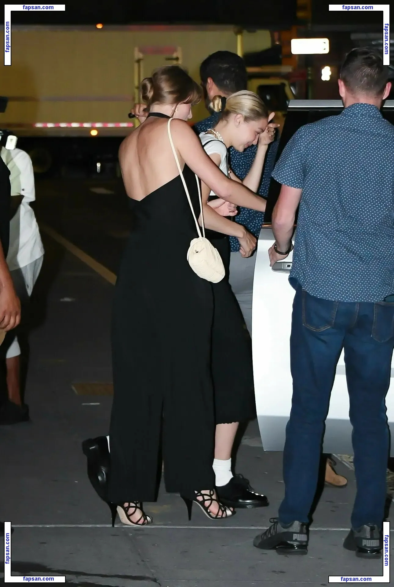 Taylor Swift nude photo #3432 from OnlyFans