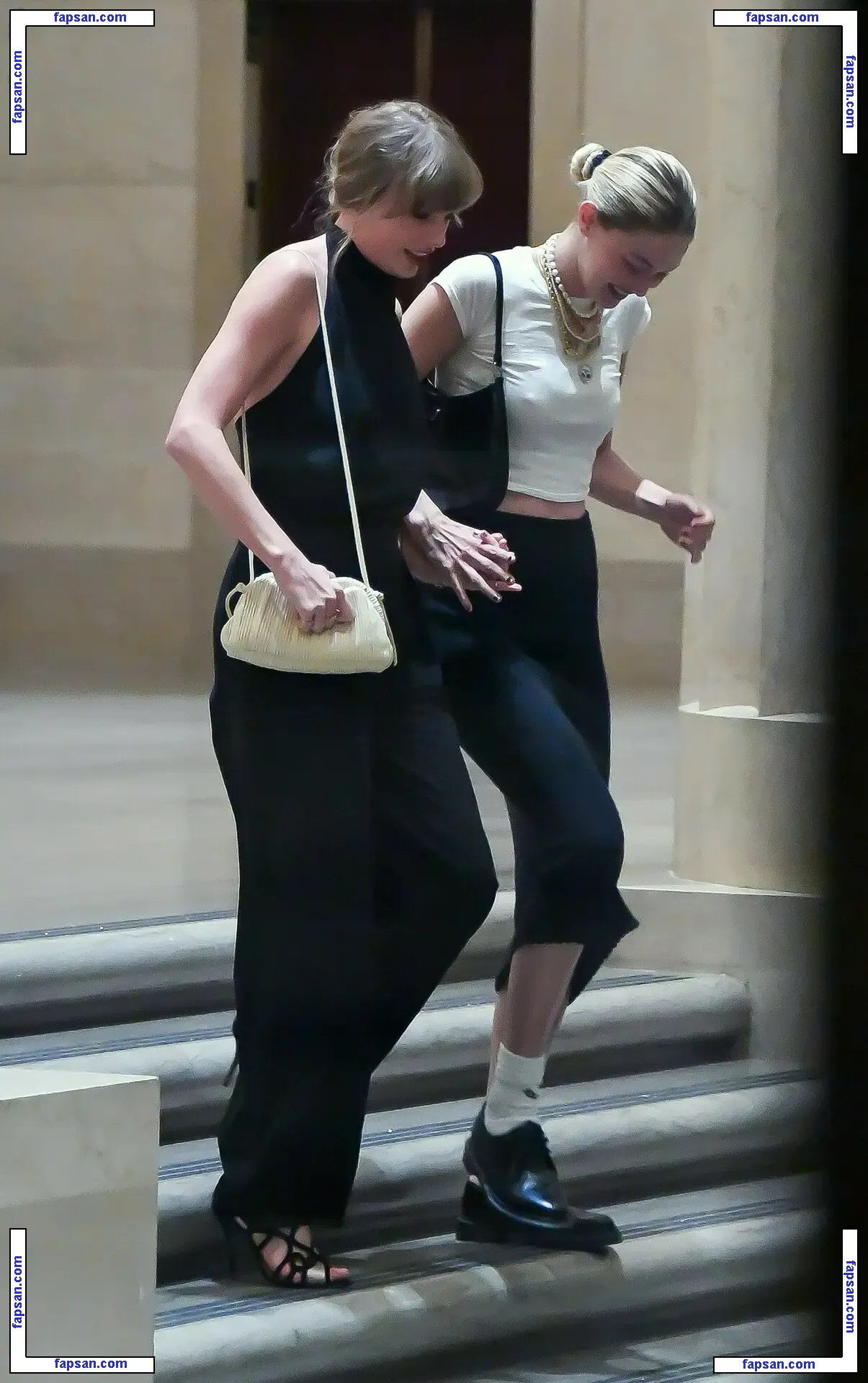 Taylor Swift nude photo #3439 from OnlyFans