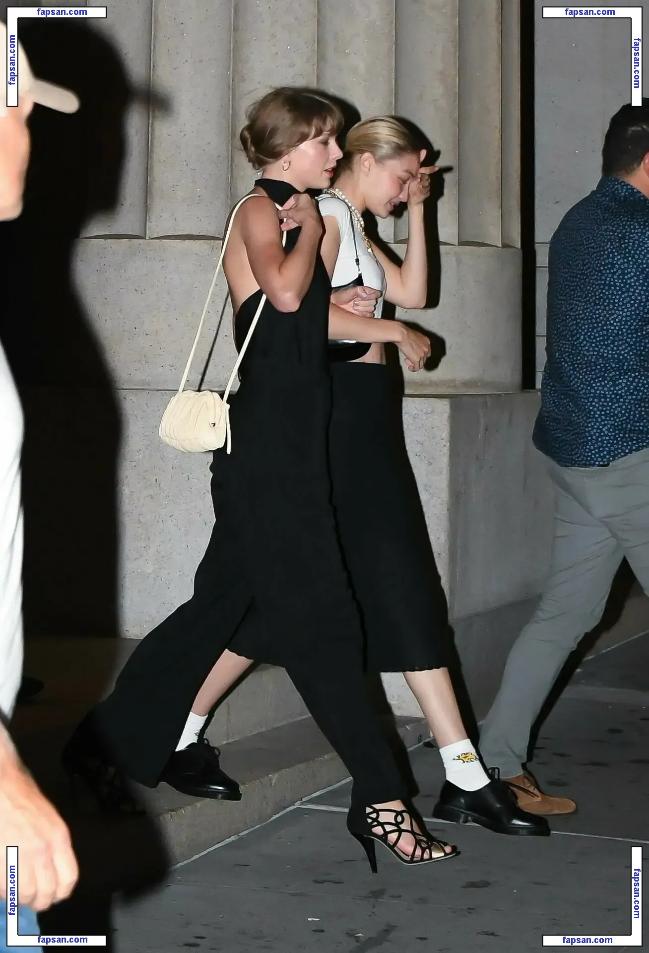 Taylor Swift голая фото #3440 с Онлифанс