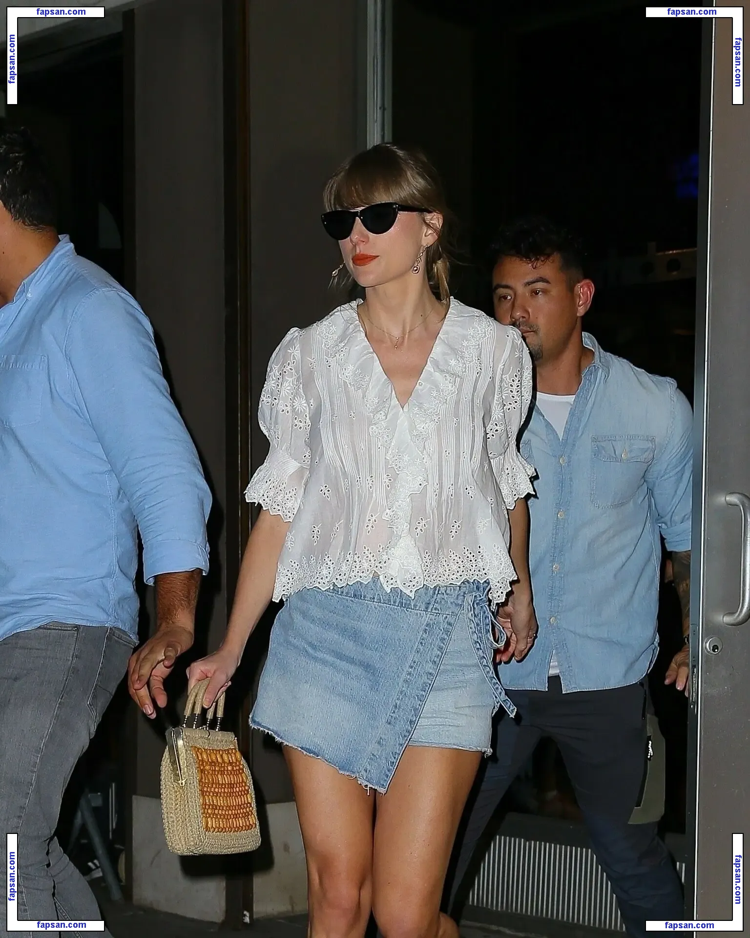 Taylor Swift nude photo #3517 from OnlyFans