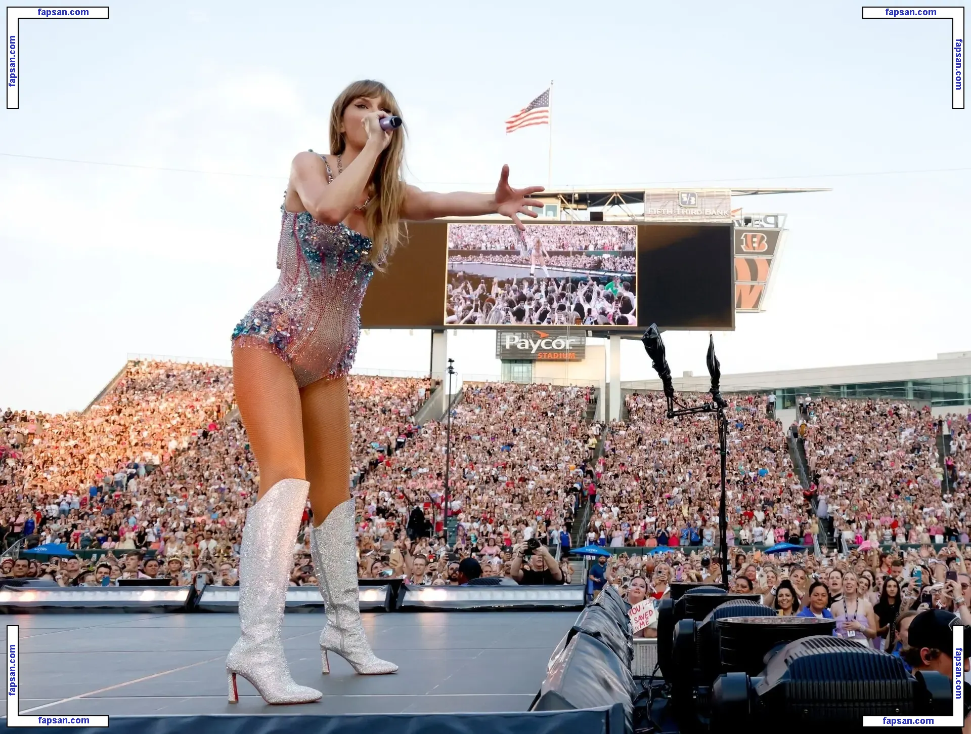 Taylor Swift nude photo #3539 from OnlyFans