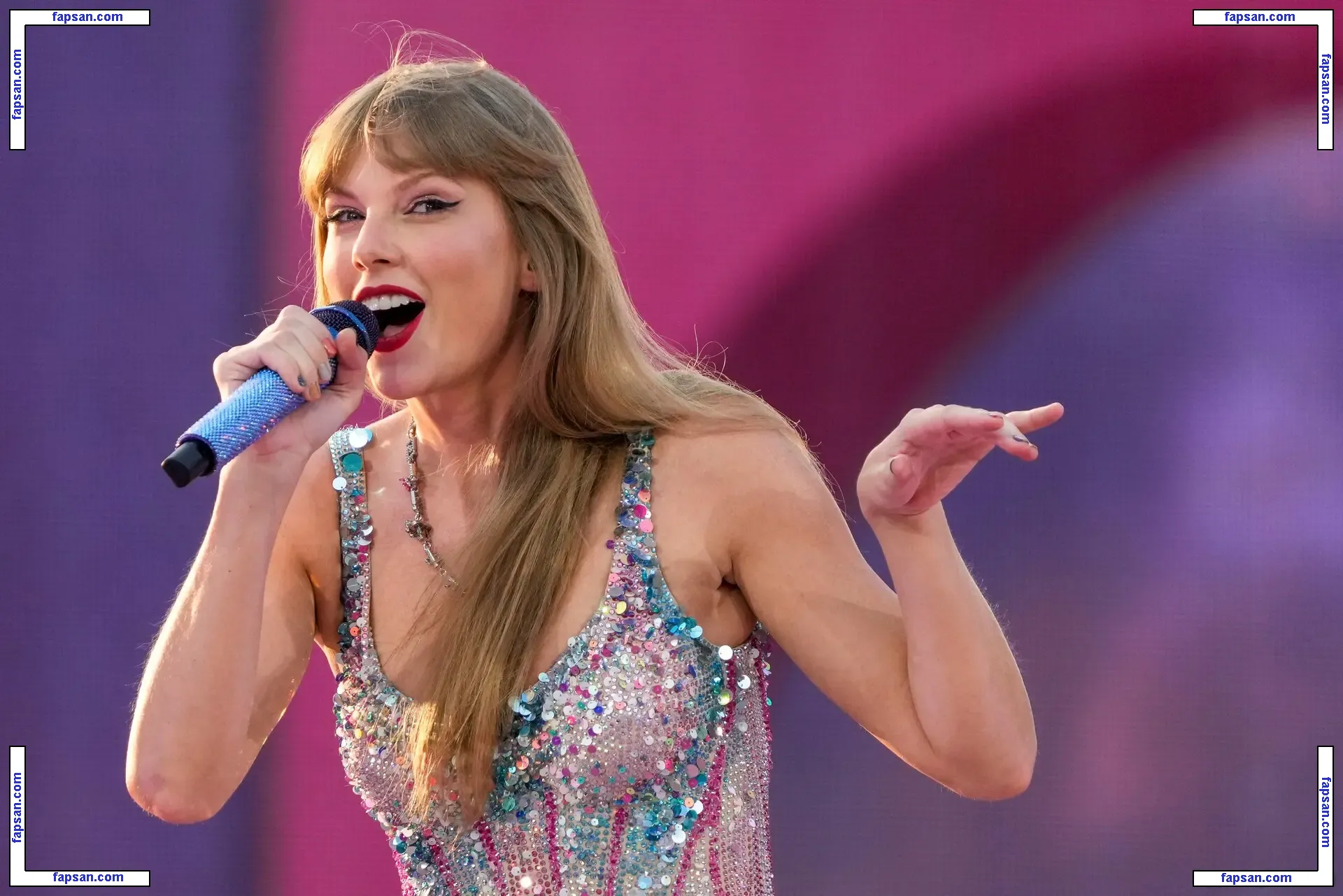 Taylor Swift nude photo #3558 from OnlyFans