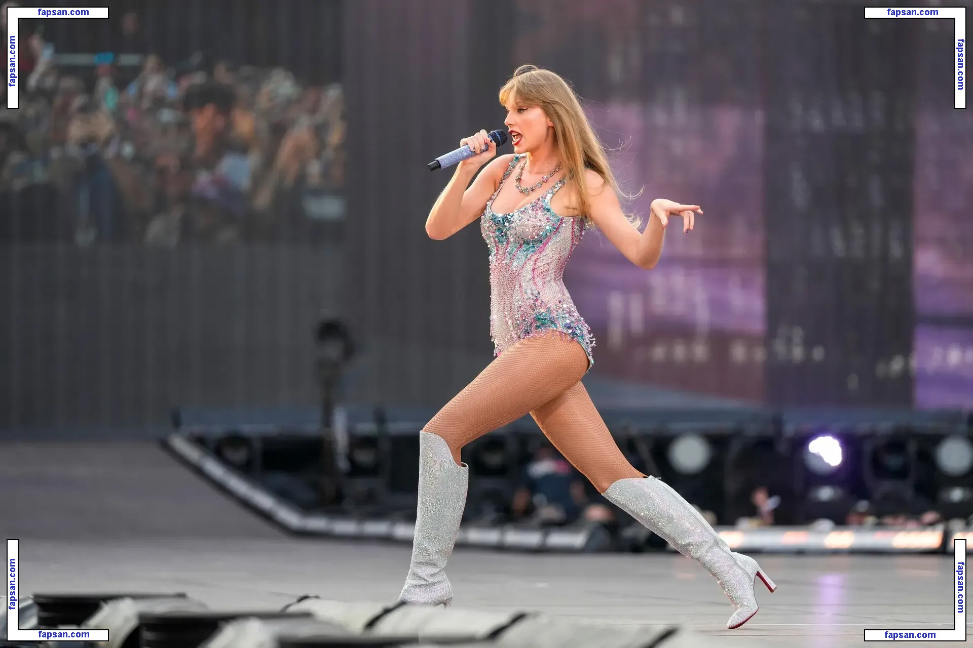 Taylor Swift nude photo #3566 from OnlyFans