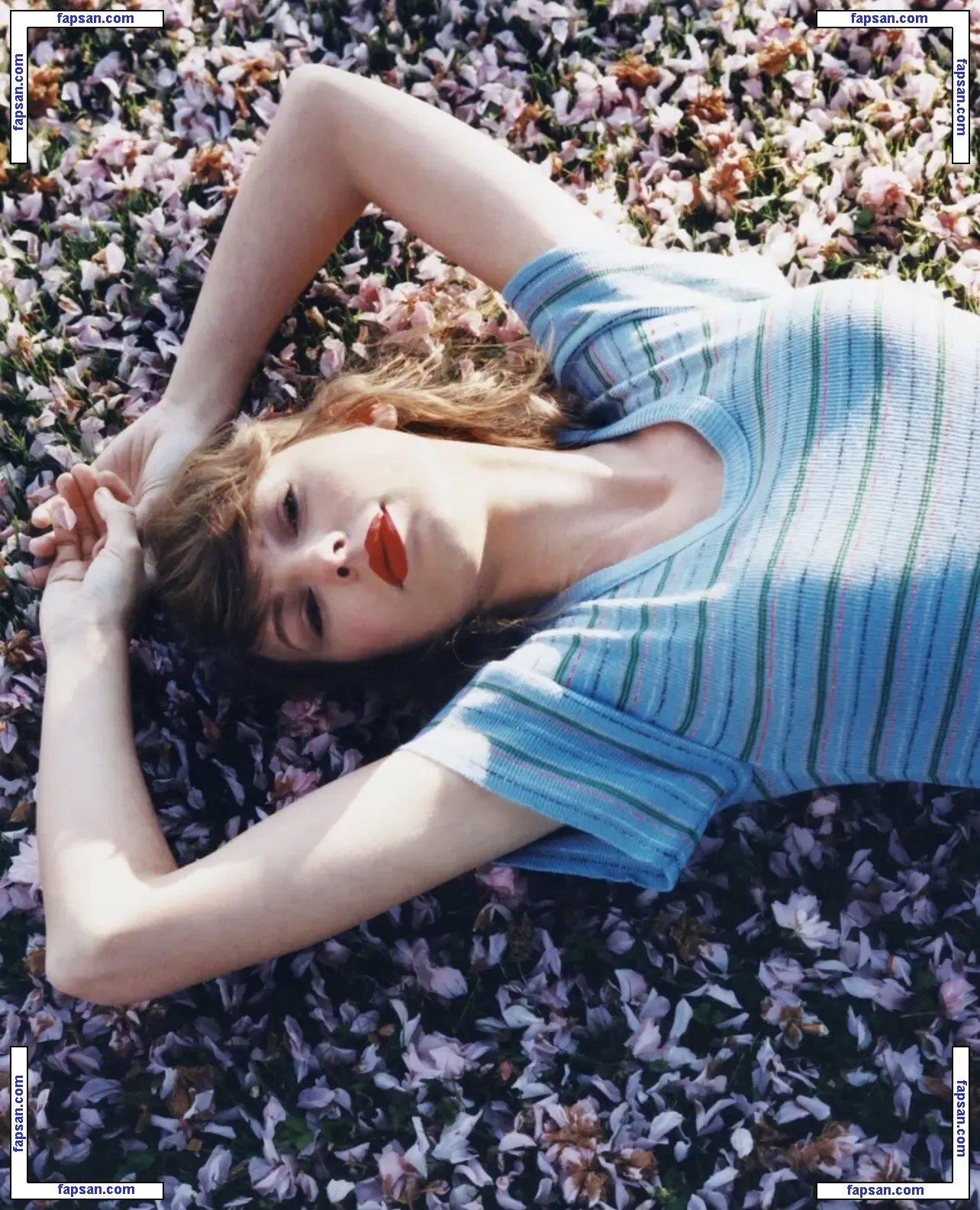 Taylor Swift nude photo #3706 from OnlyFans