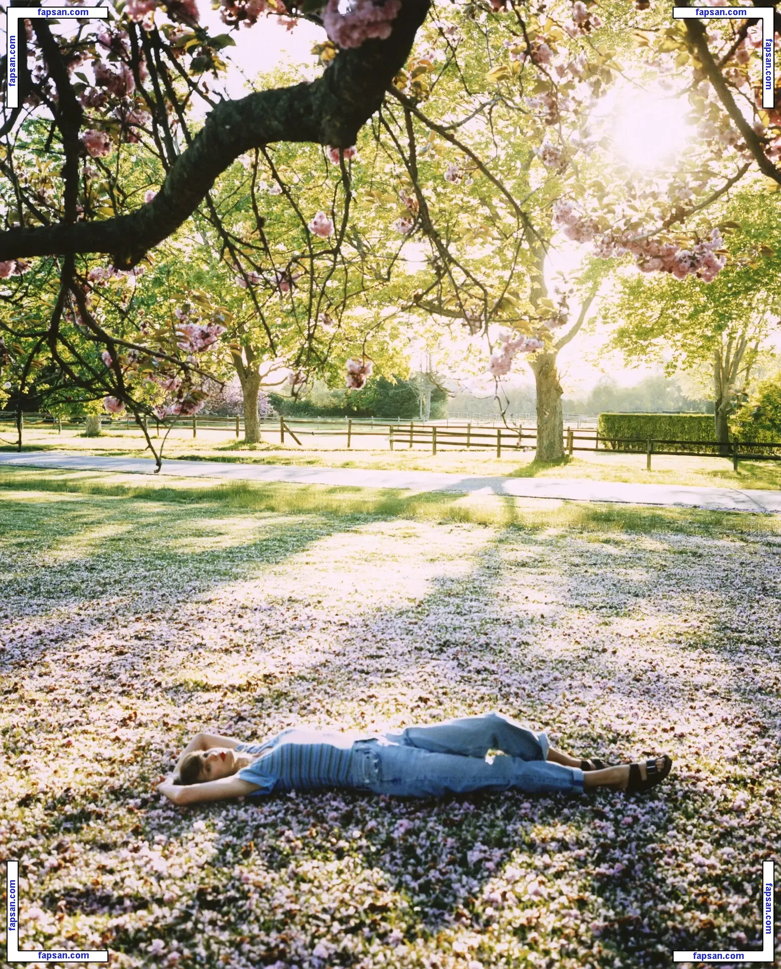 Taylor Swift nude photo #3707 from OnlyFans