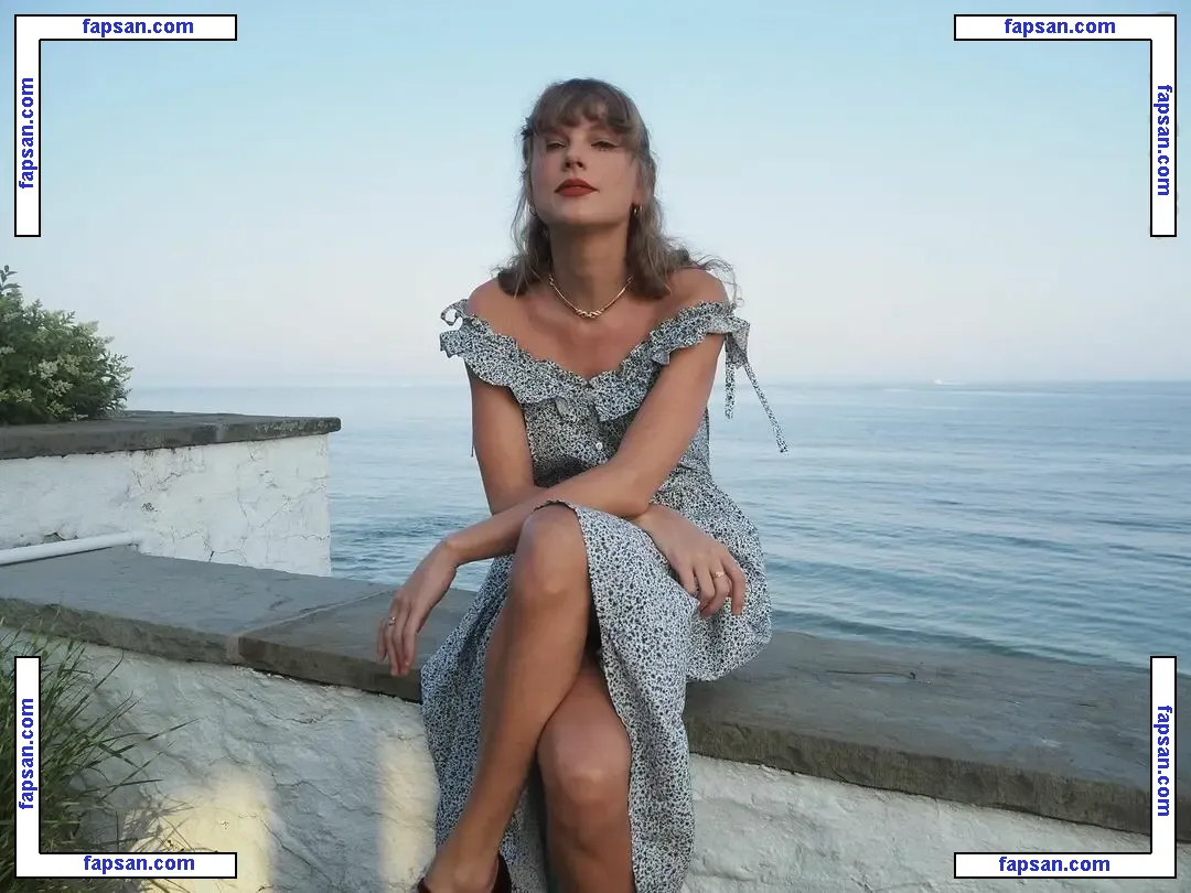 Taylor Swift nude photo #3716 from OnlyFans