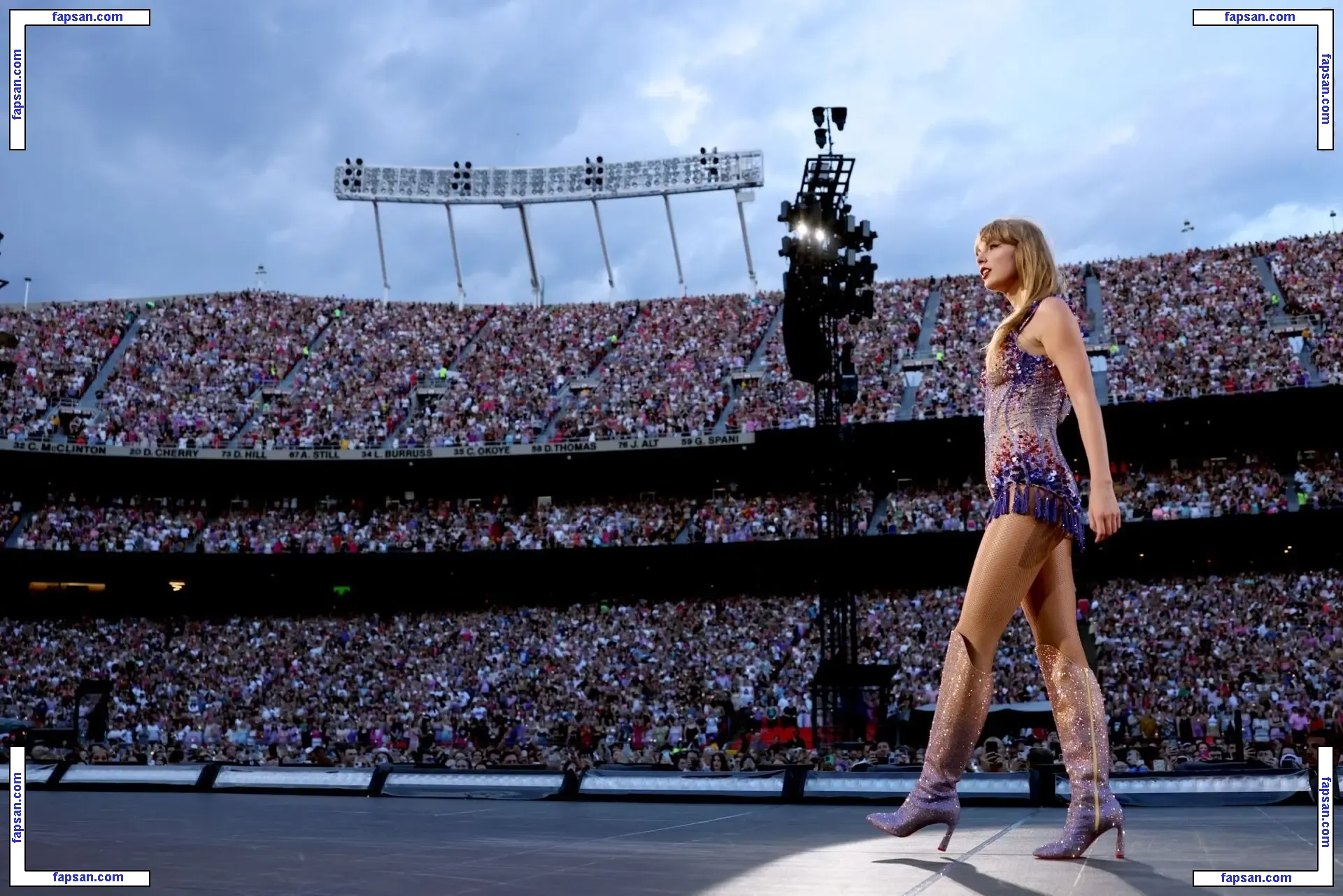 Taylor Swift nude photo #3729 from OnlyFans