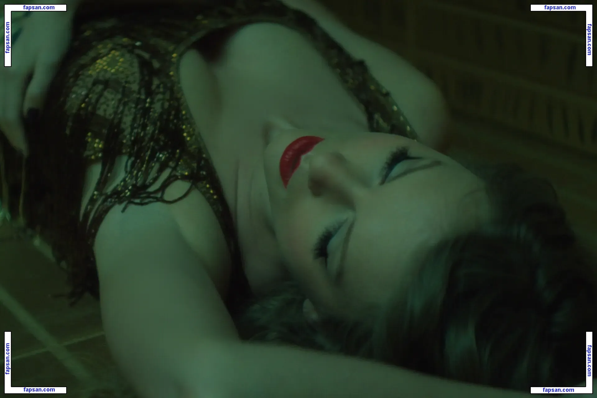 Taylor Swift nude photo #3732 from OnlyFans