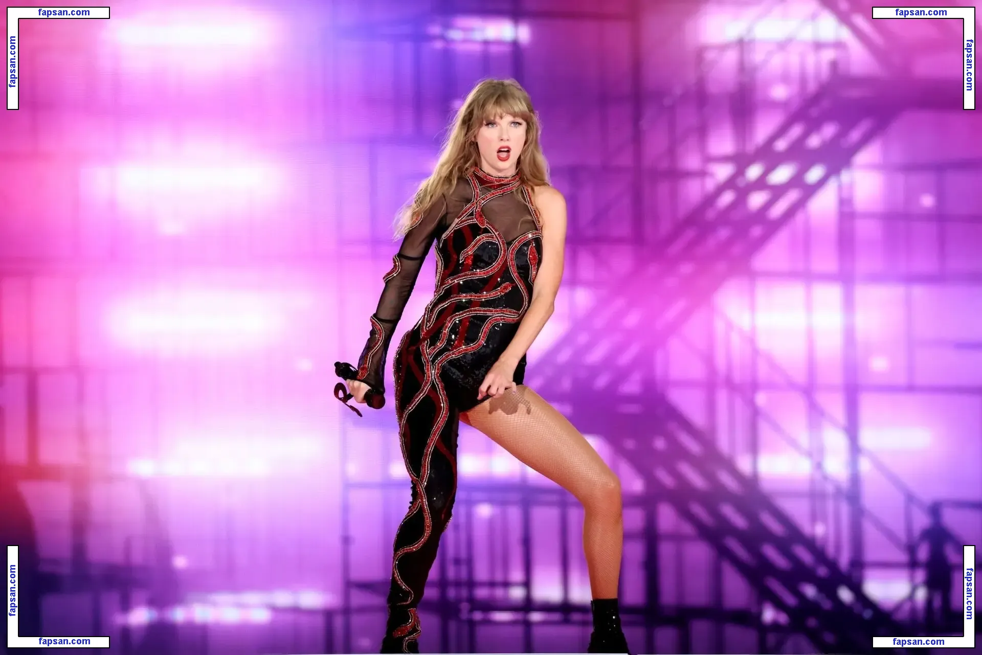 Taylor Swift nude photo #3740 from OnlyFans