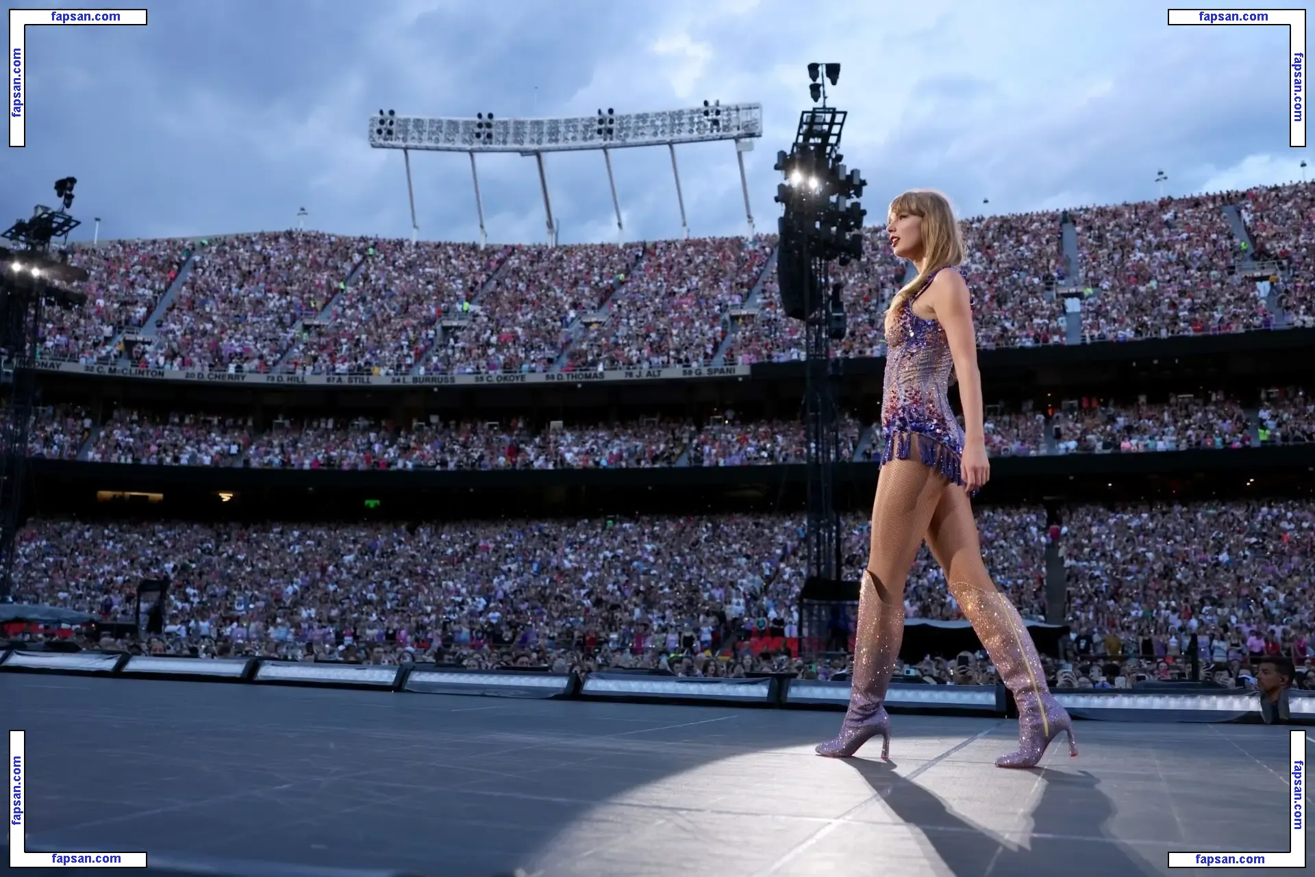 Taylor Swift nude photo #3772 from OnlyFans