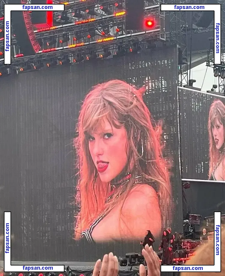 Taylor Swift nude photo #3875 from OnlyFans