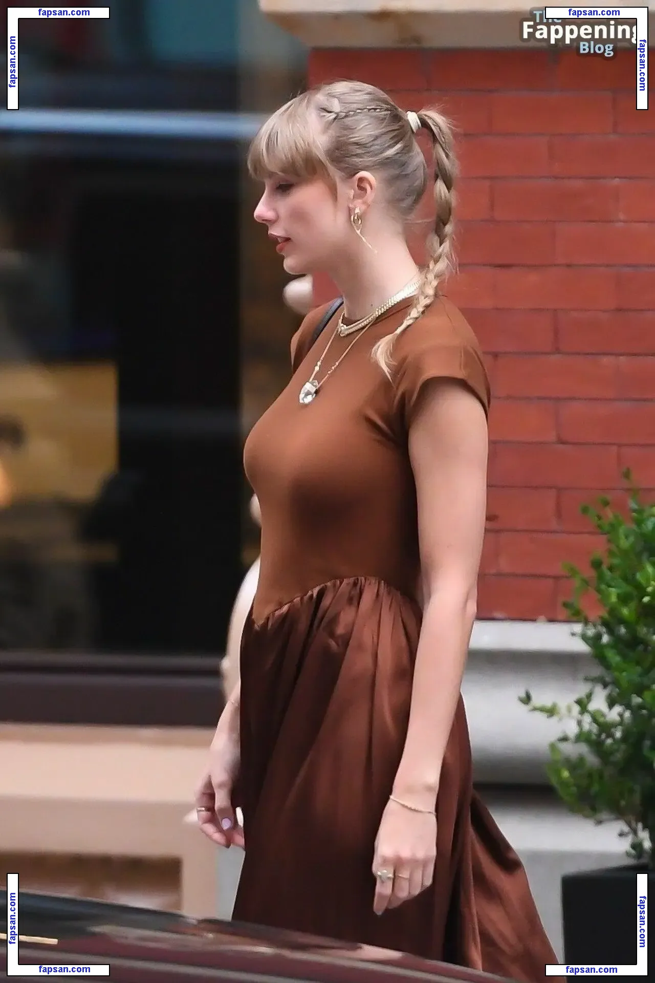 Taylor Swift nude photo #3947 from OnlyFans