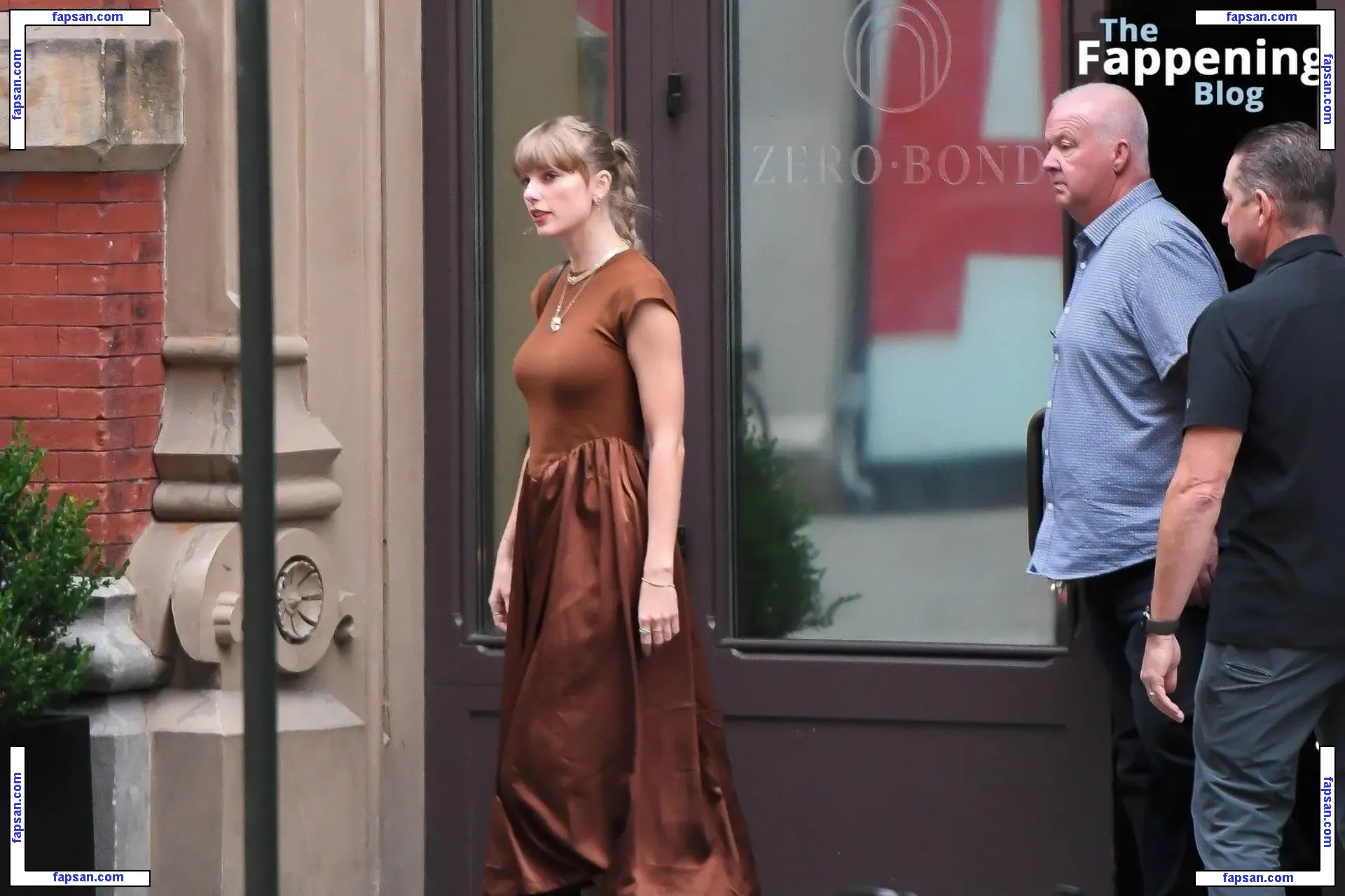 Taylor Swift nude photo #3948 from OnlyFans