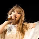 Taylor Swift nude #3068