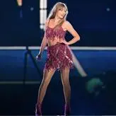 Taylor Swift nude #3781