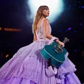 Taylor Swift nude #3910